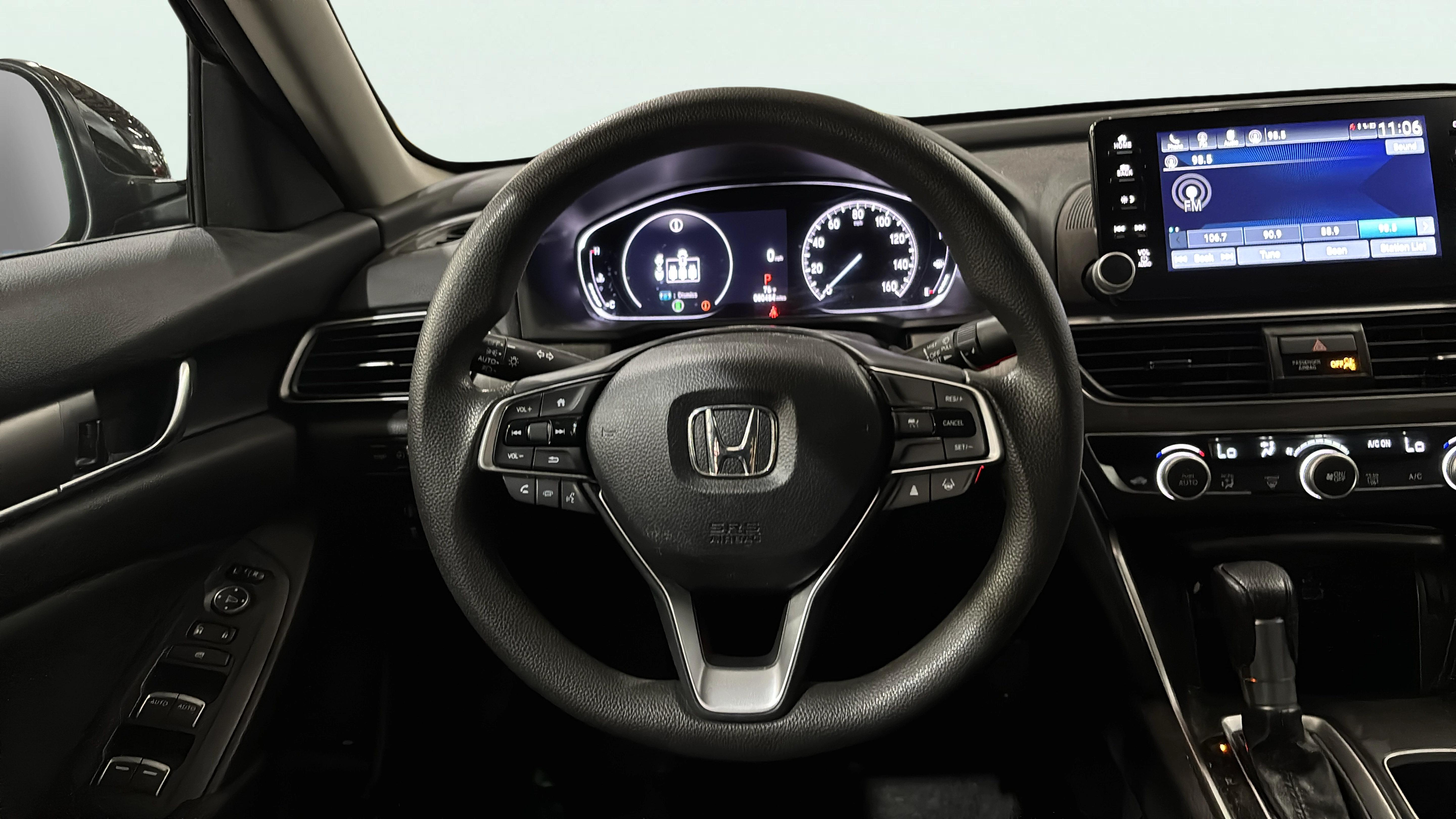 Vehicle interior 360 preview