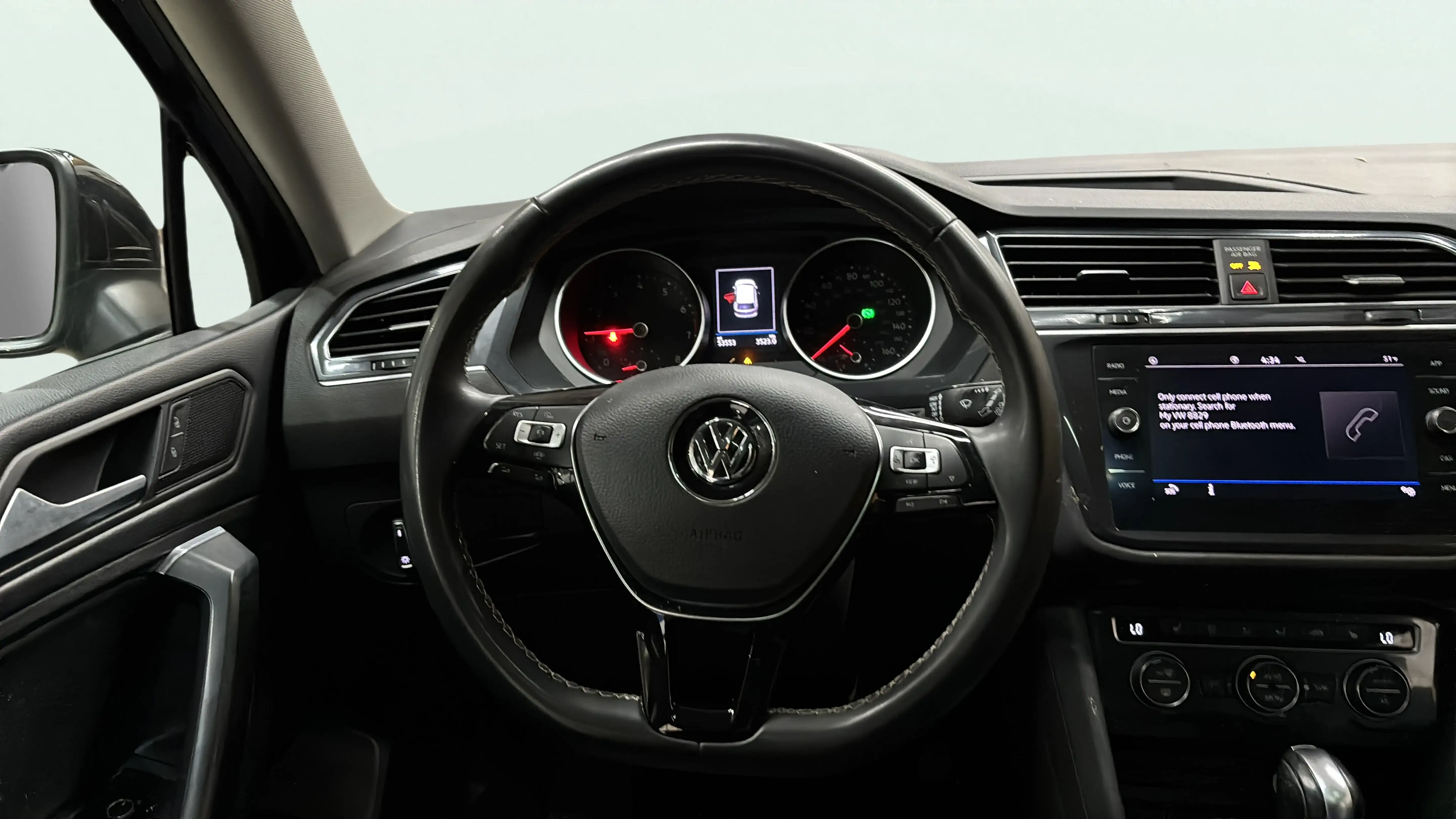 Vehicle interior 360 preview