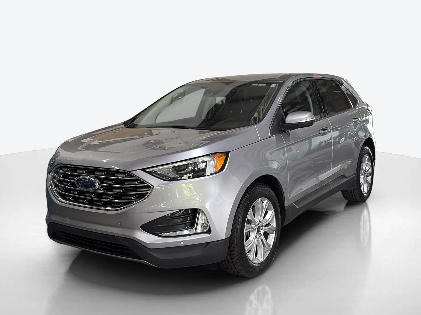 2022 Ford Edge — image 1 of 8