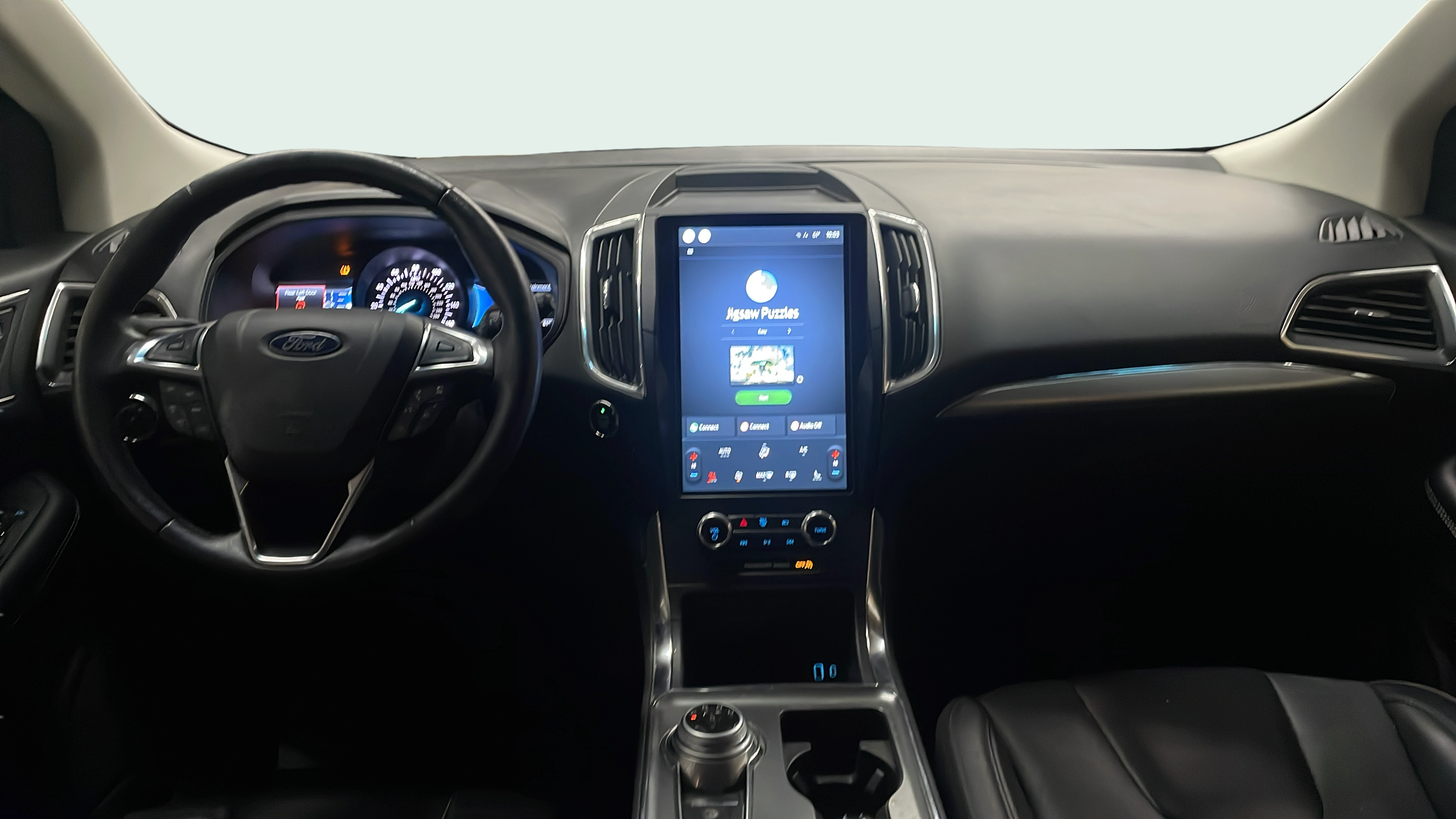 Vehicle interior 360 preview