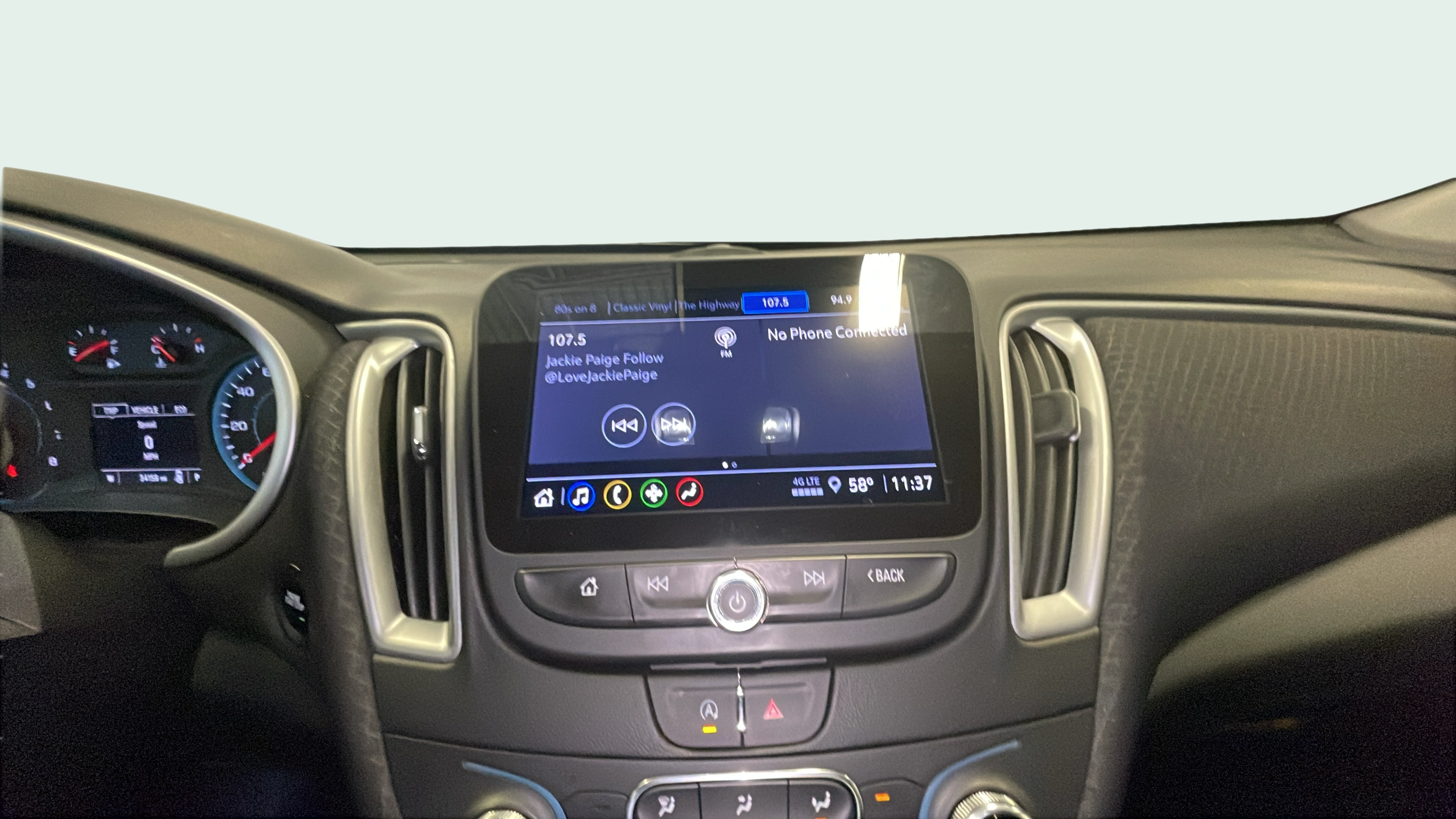 Vehicle interior 360 preview