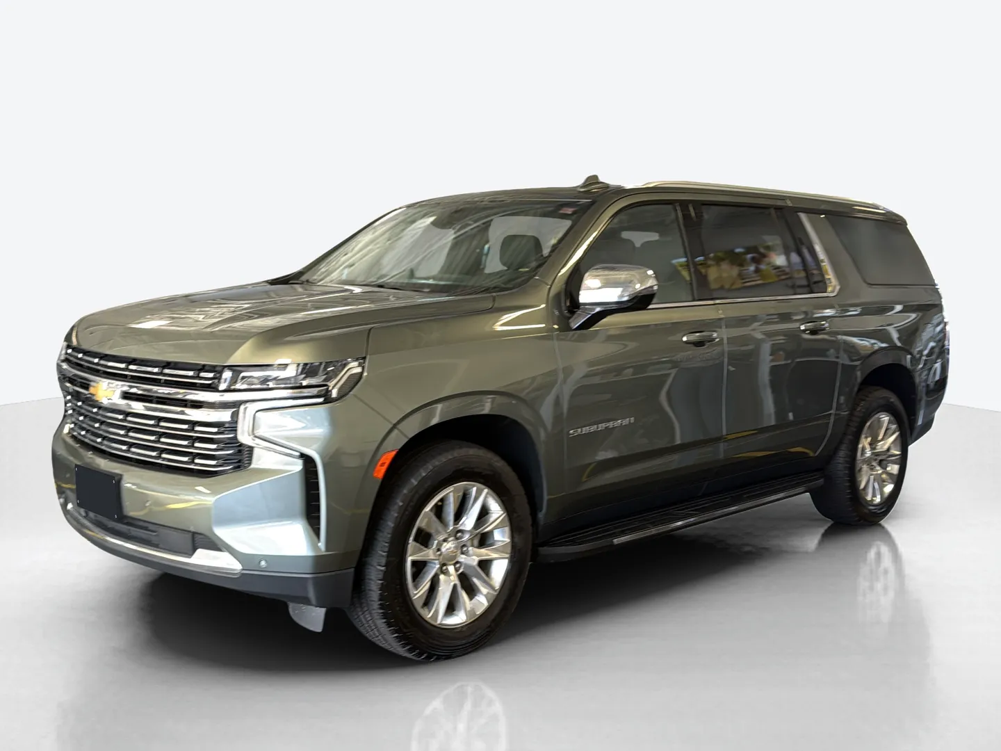 2023 Chevrolet Suburban — image 1 of 6