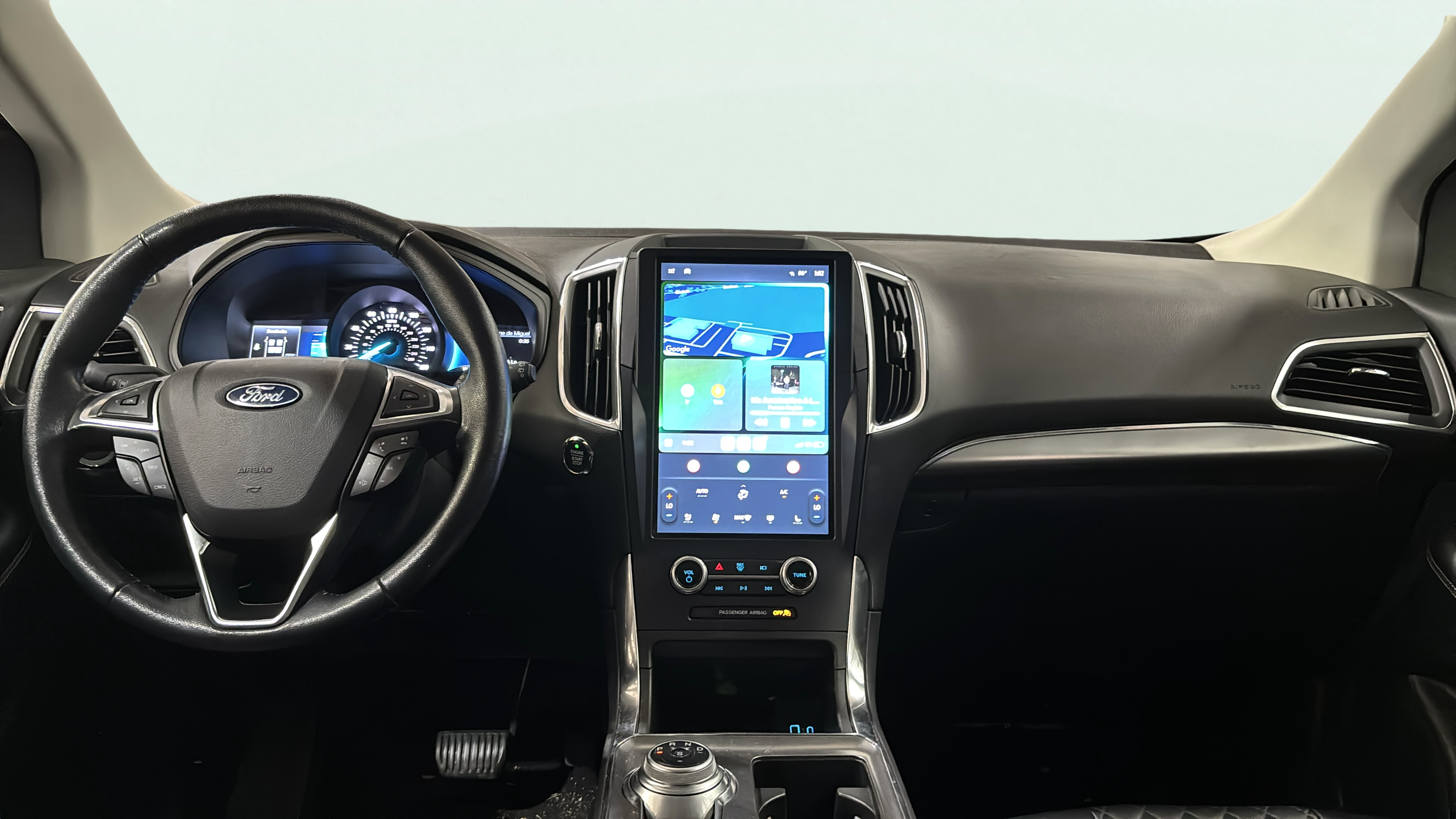 Vehicle interior 360 preview