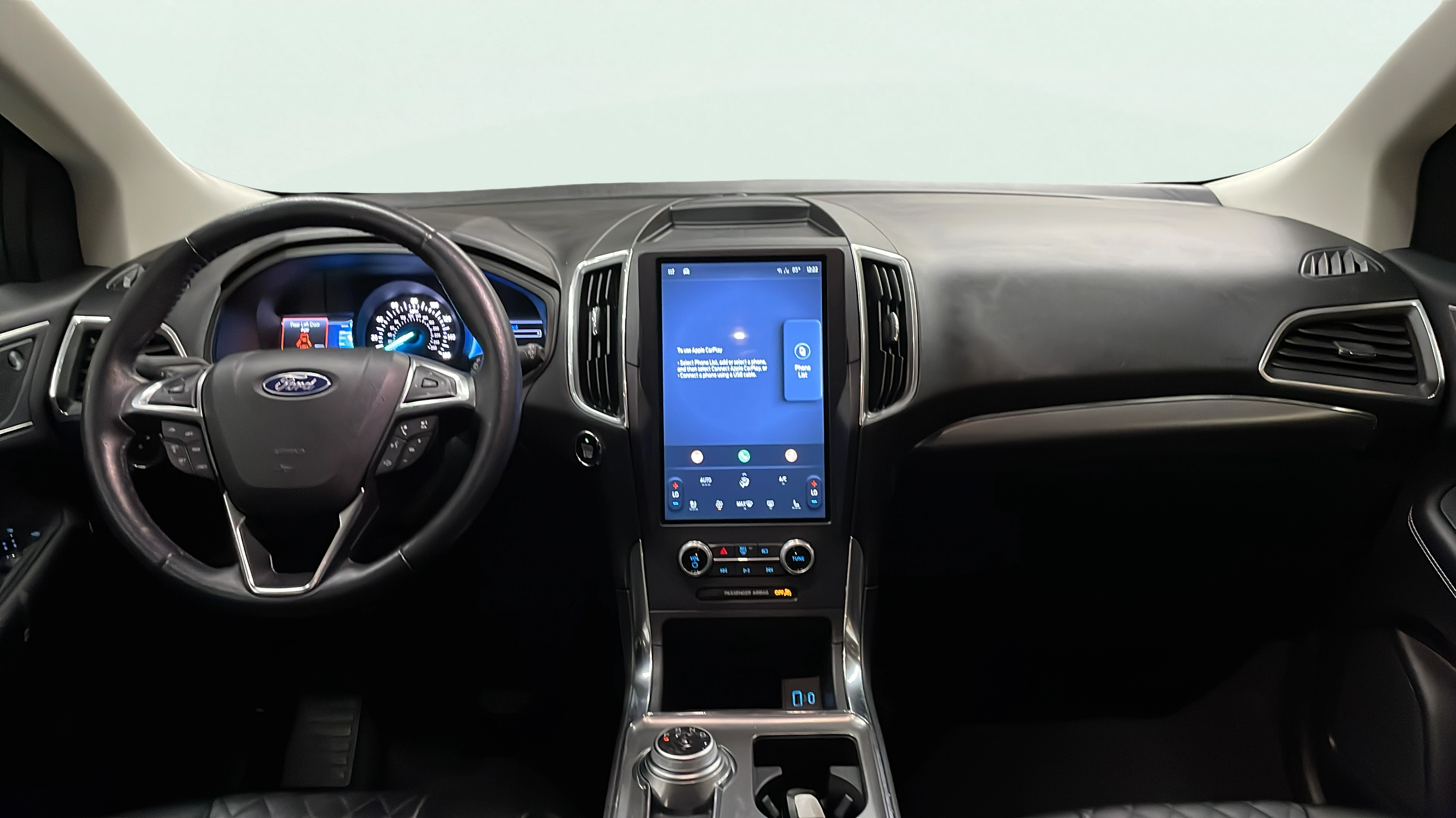 Vehicle interior 360 preview