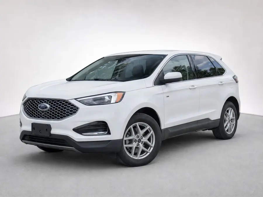 2023 Ford Edge — image 1 of 9