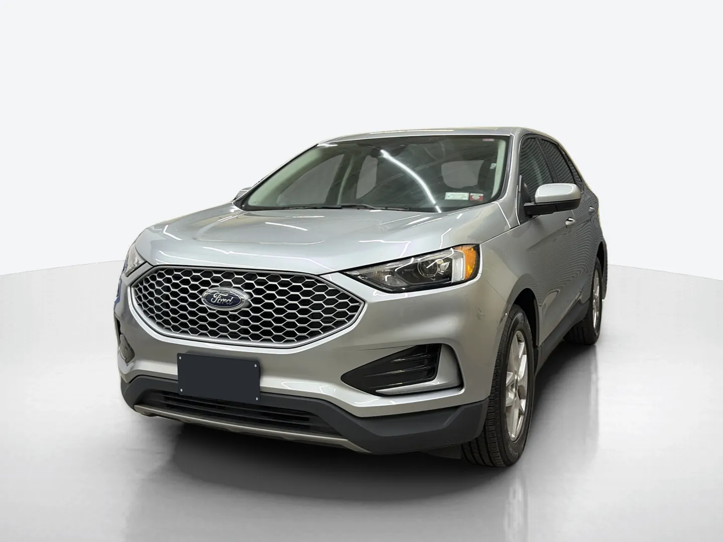 2023 Ford Edge — image 1 of 5