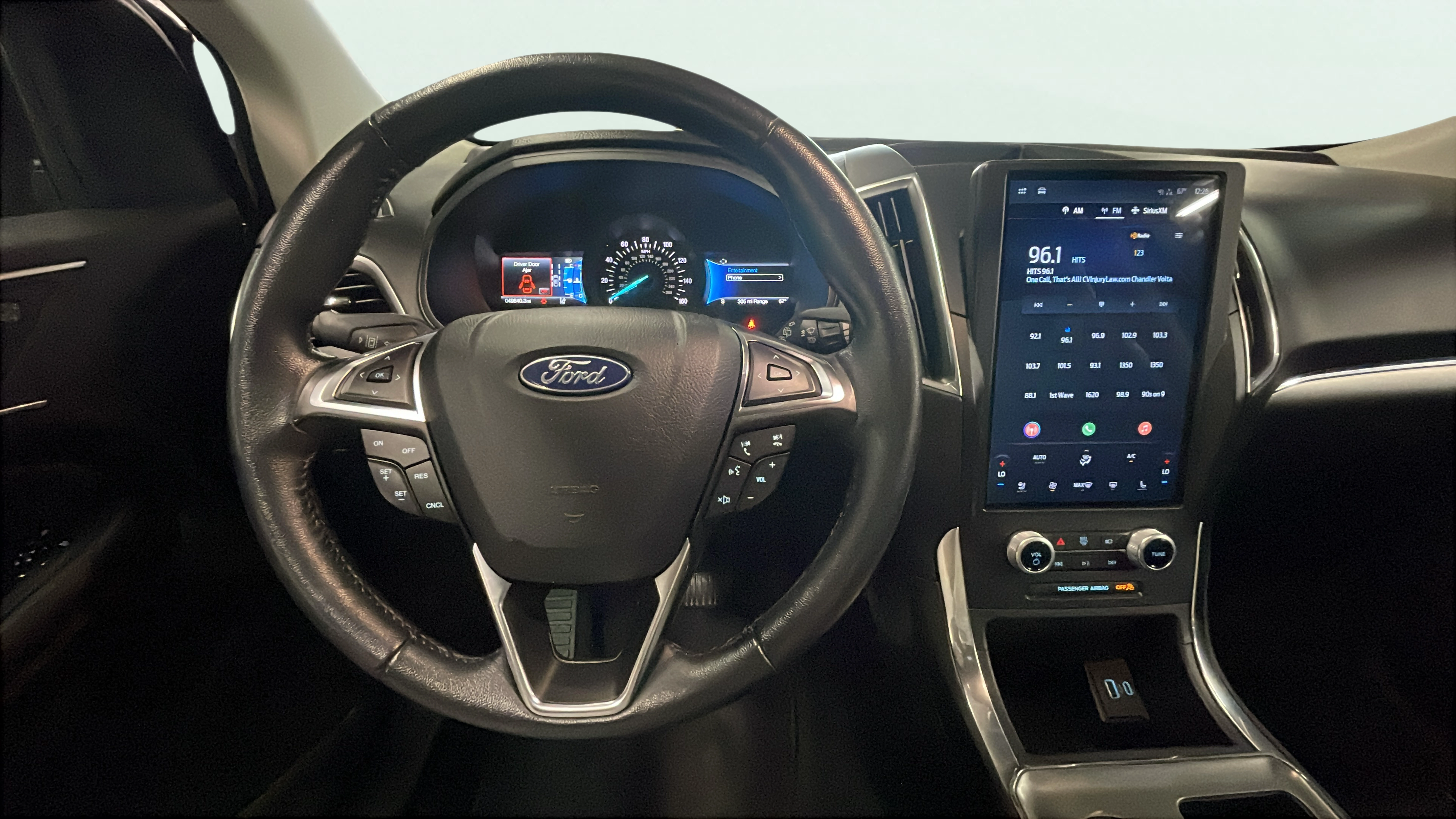 Vehicle interior 360 preview