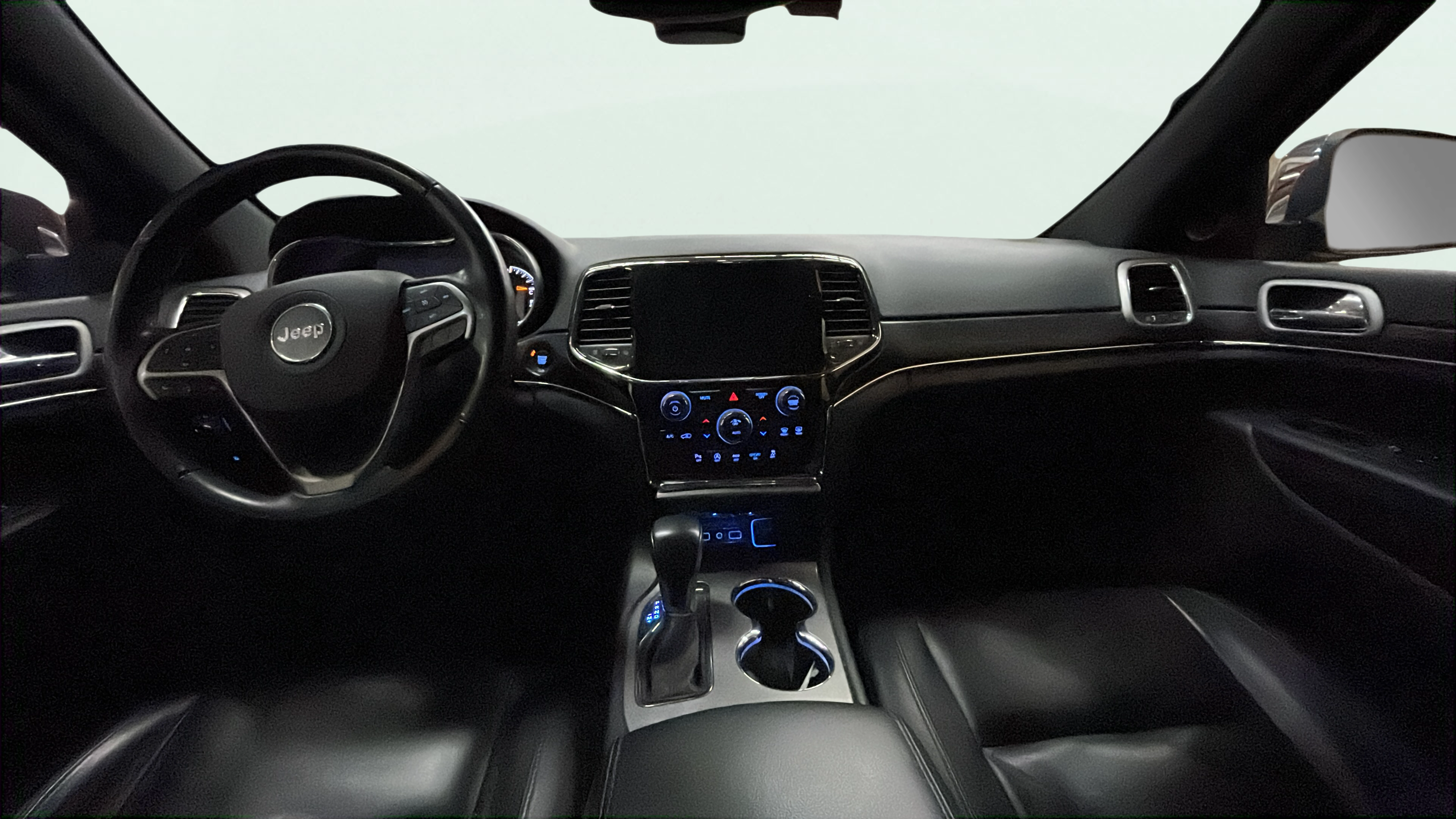 Vehicle interior 360 preview
