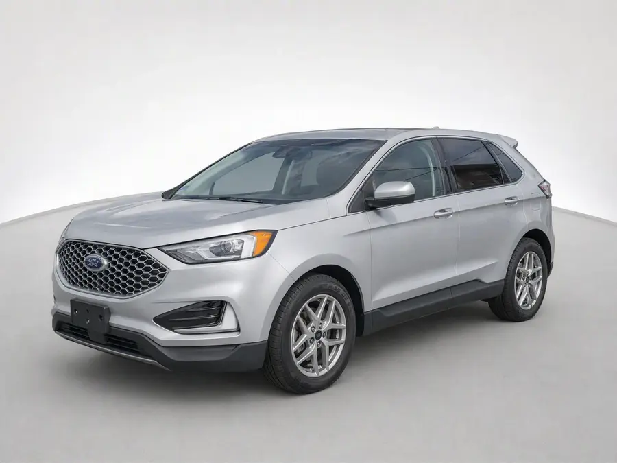 2023 Ford Edge — image 1 of 9