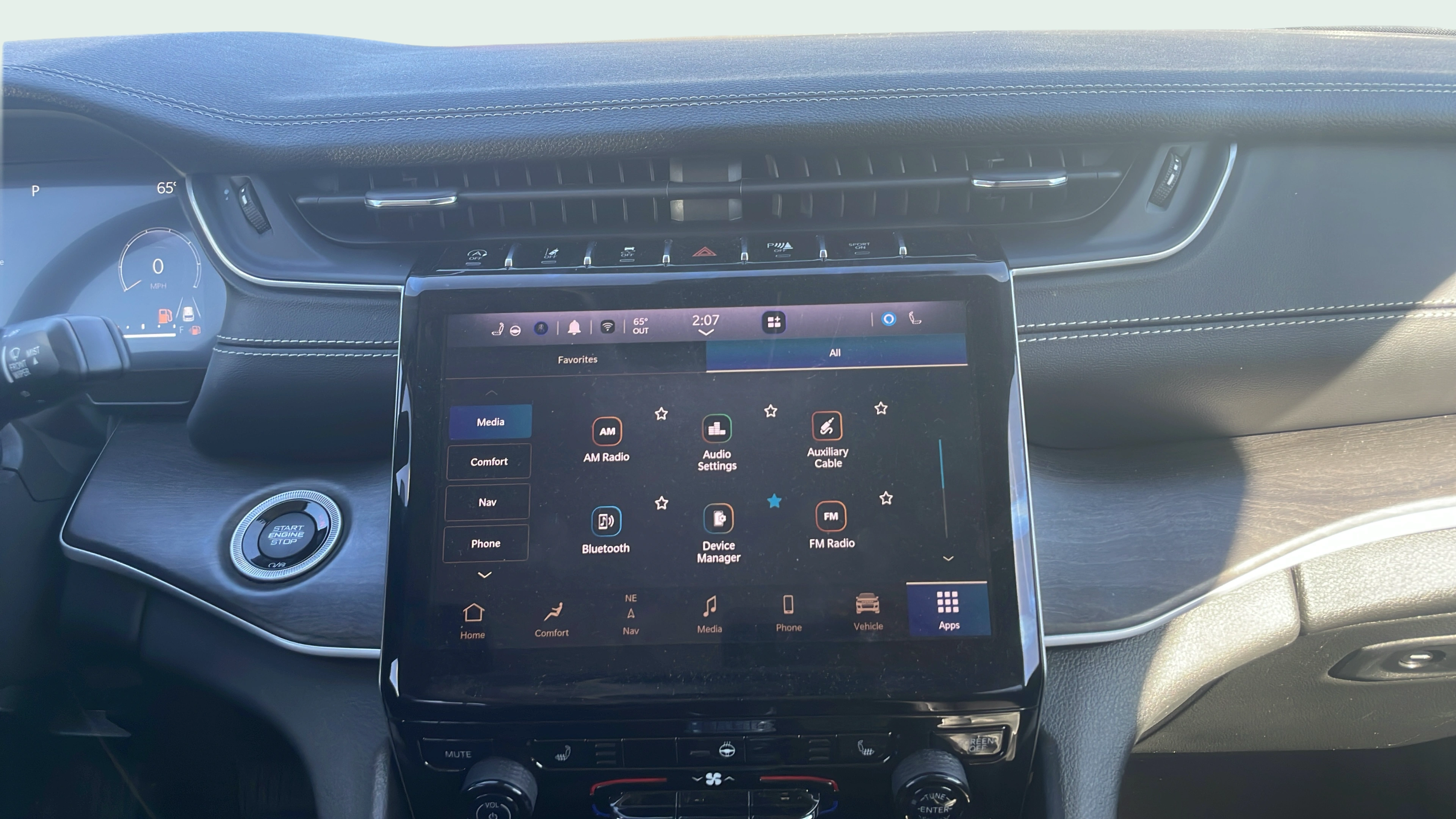 Vehicle interior 360 preview