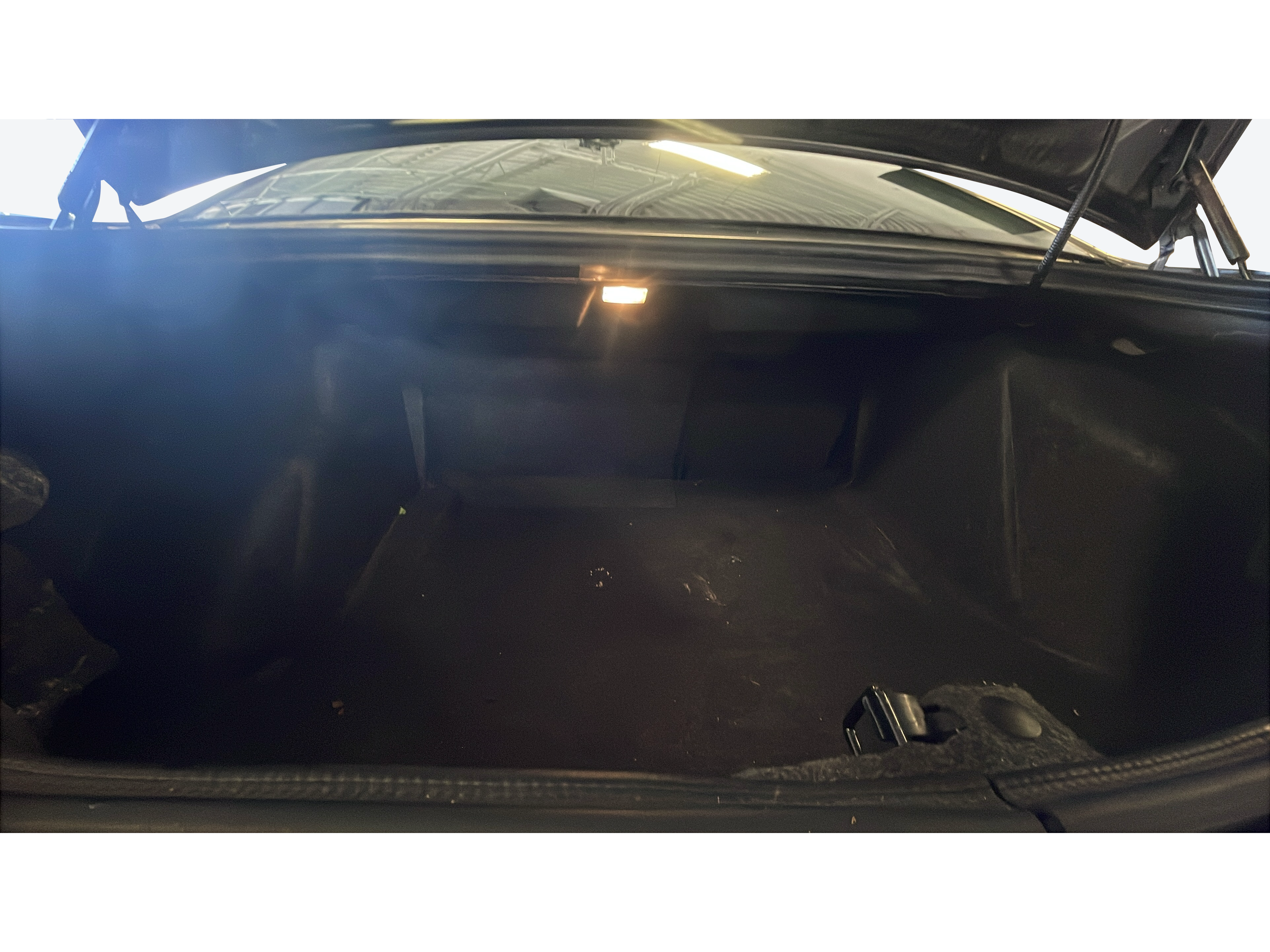 Vehicle interior 360 preview