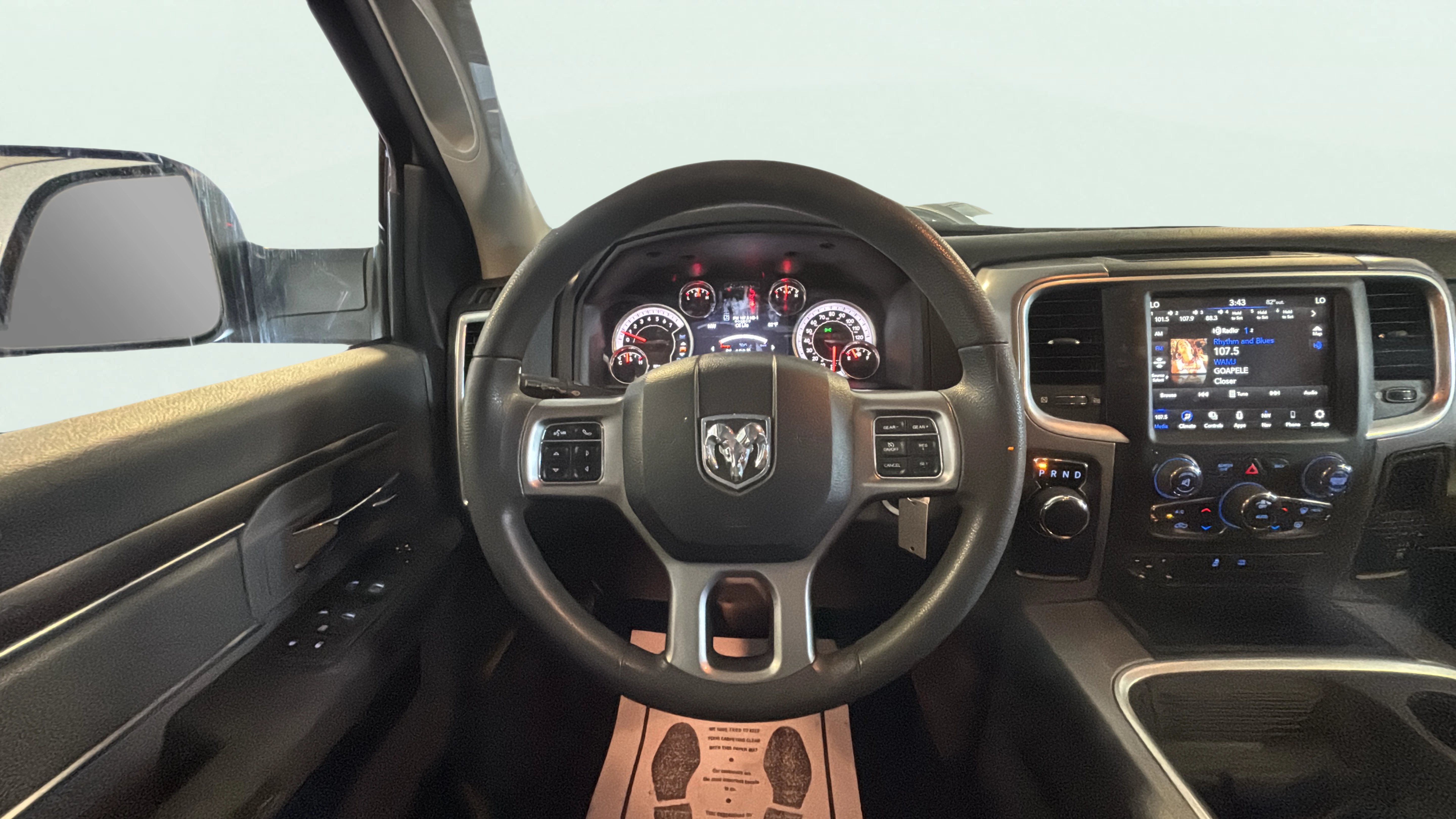 Vehicle interior 360 preview