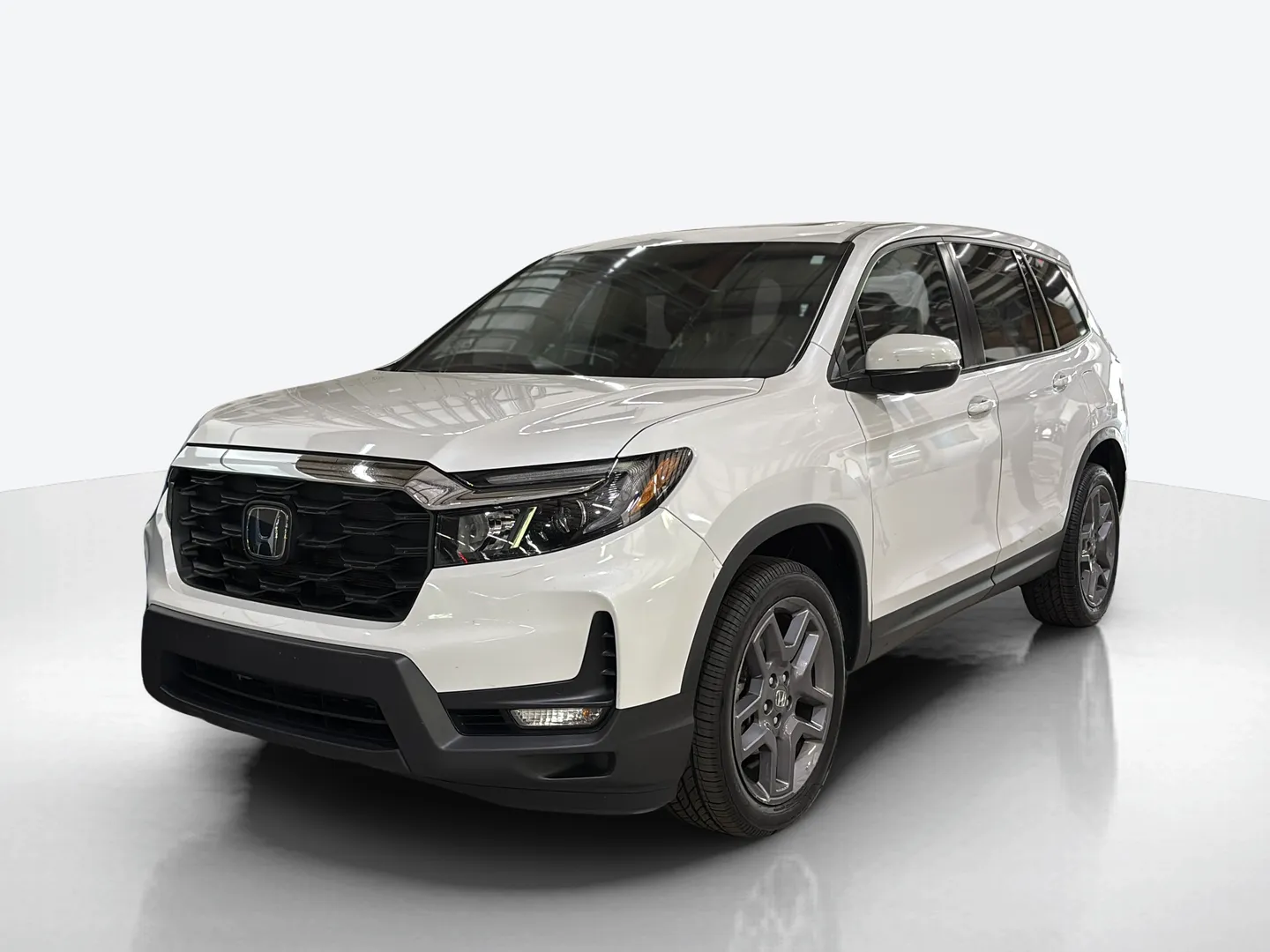 2023 Honda Passport — image 1 of 5