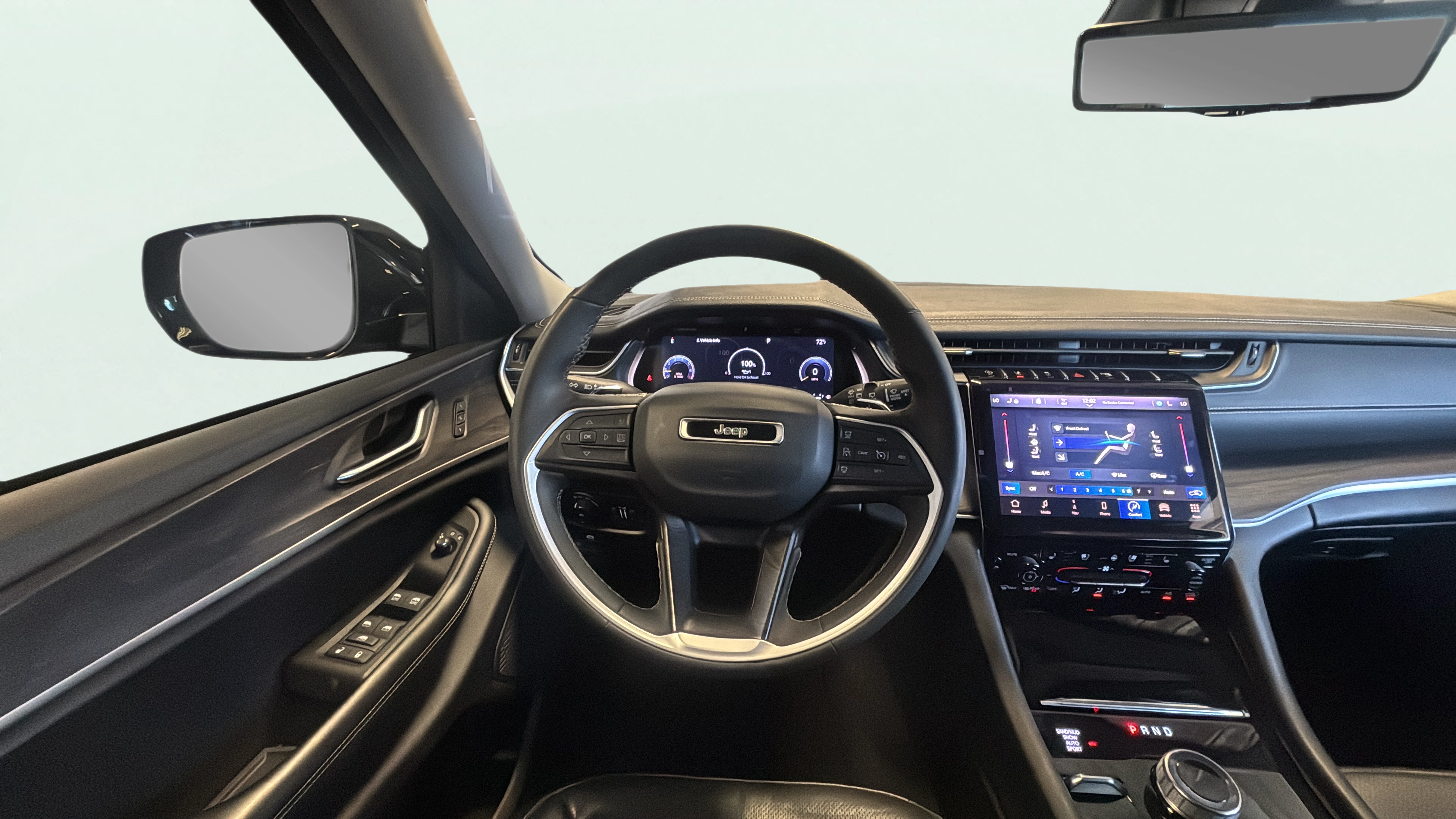 Vehicle interior 360 preview