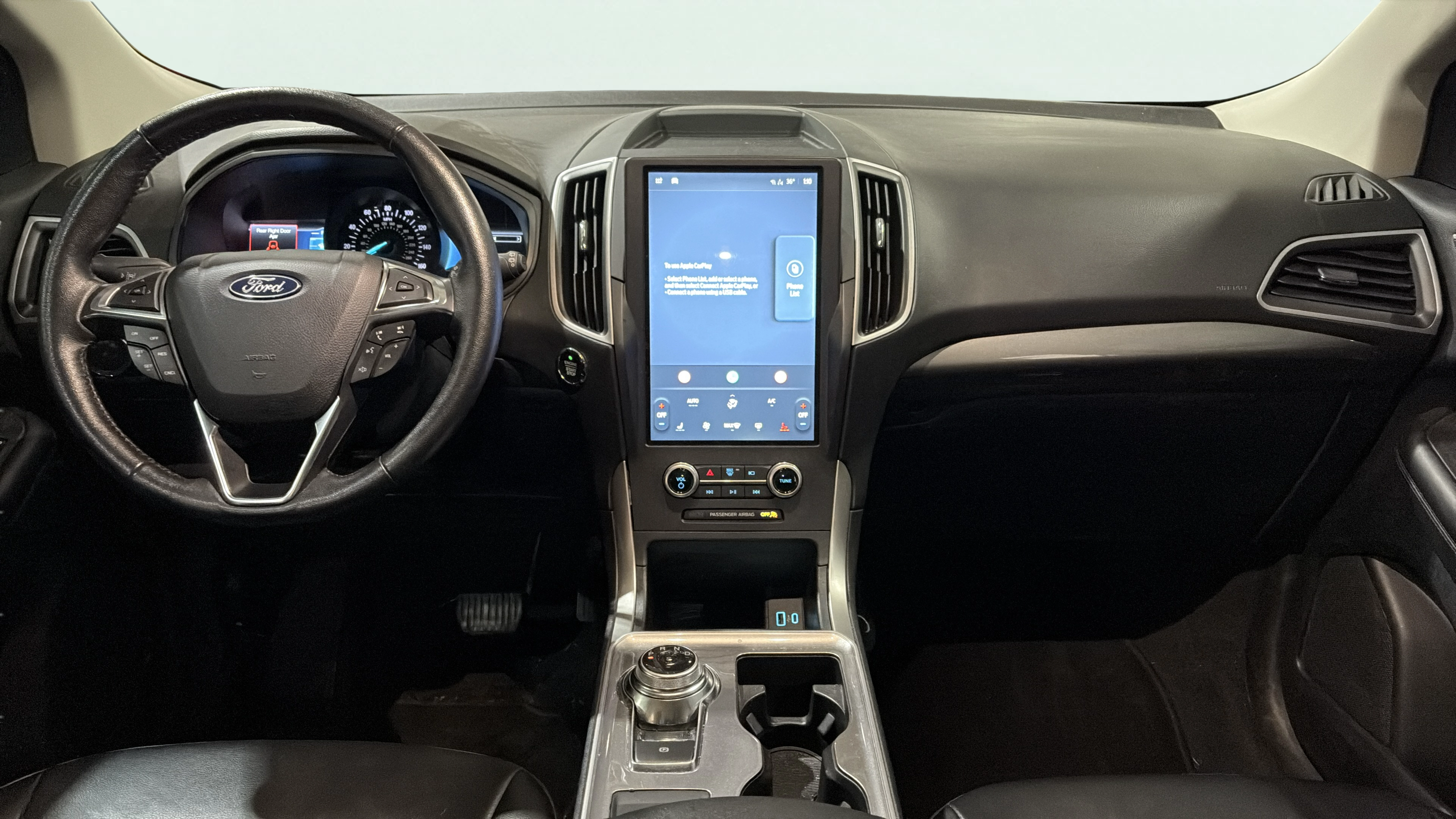 Vehicle interior 360 preview