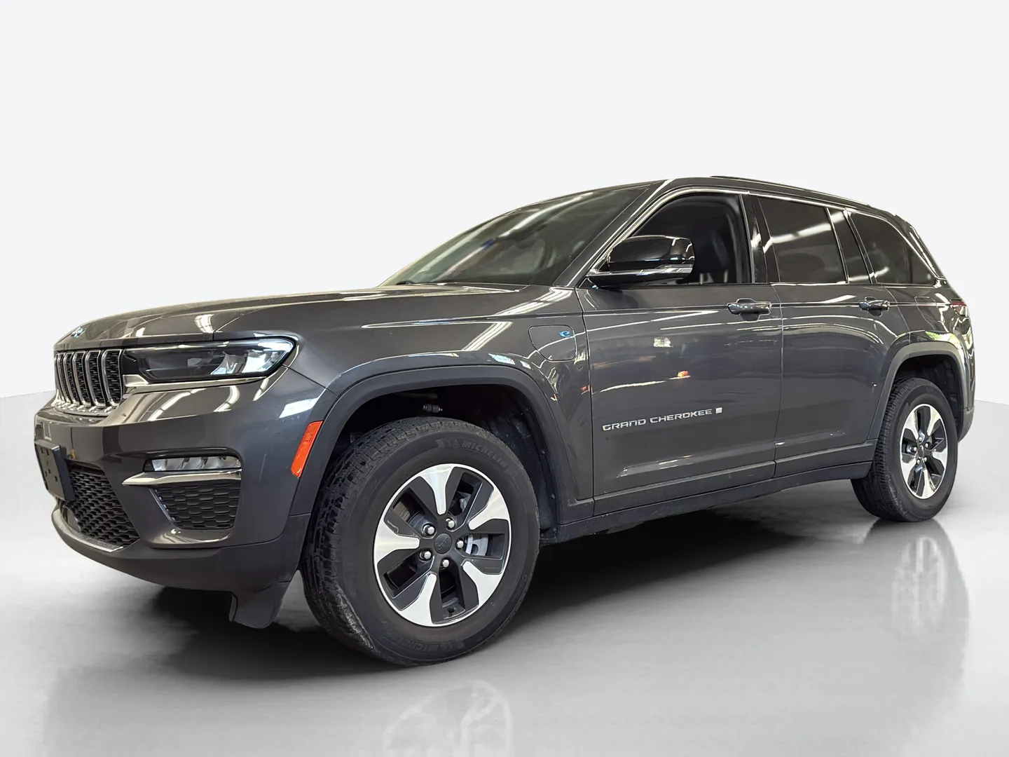 2023 Jeep Grand Cherokee 4xe — image 1 of 6