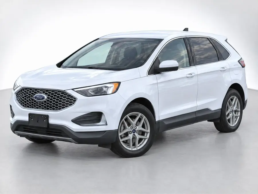 2023 Ford Edge — image 1 of 9