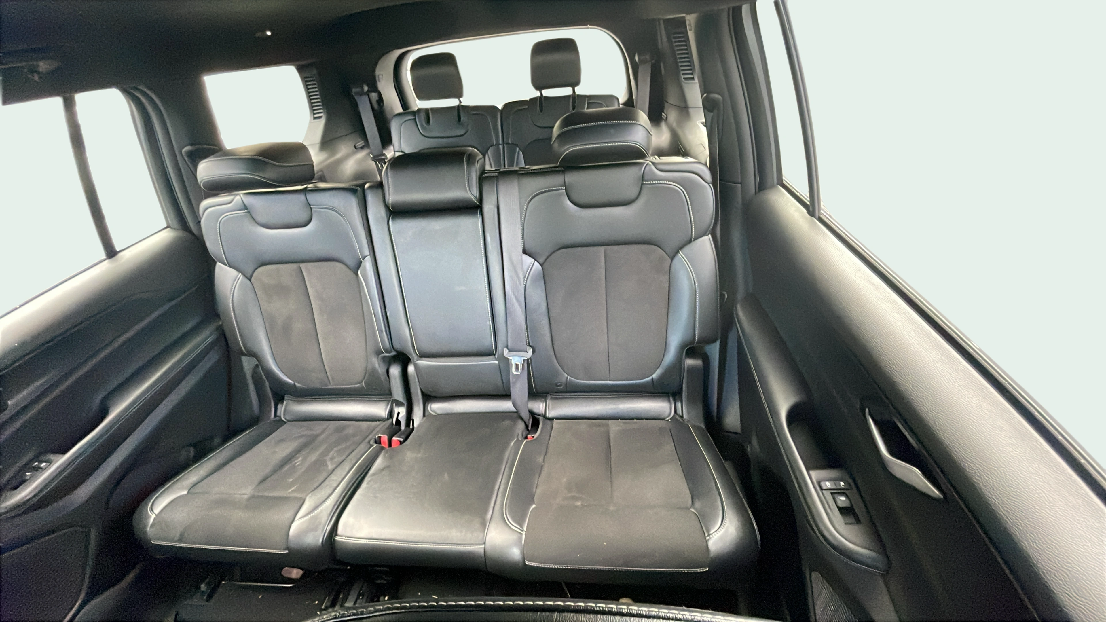Vehicle interior 2