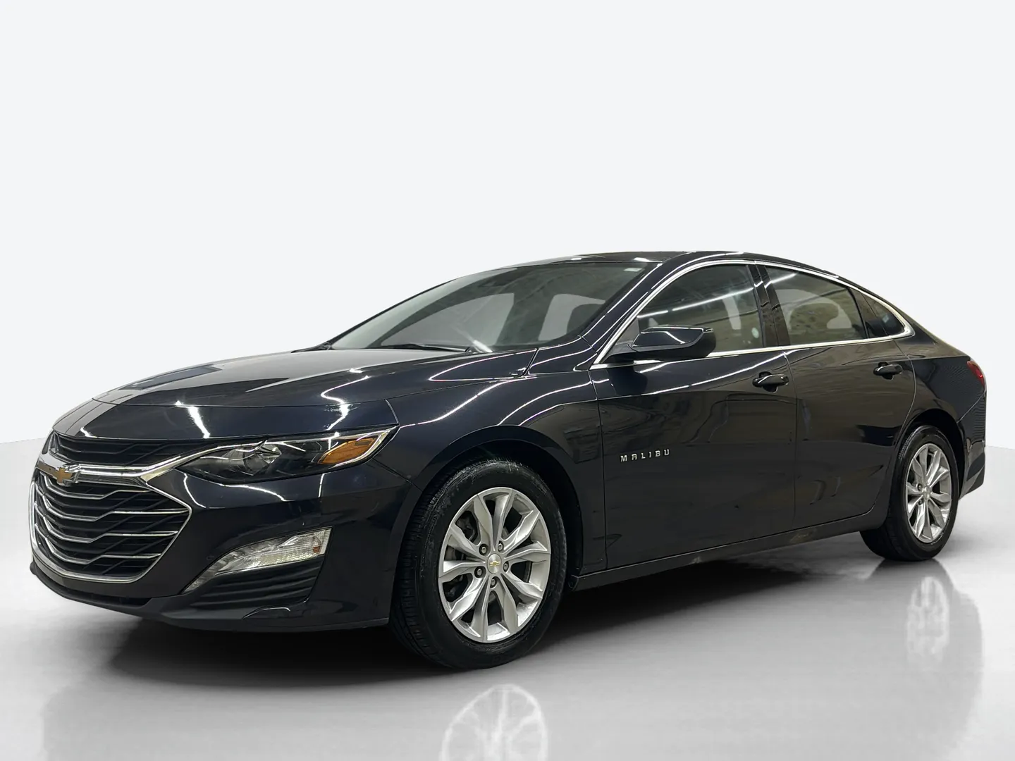 2023 Chevrolet Malibu — image 1 of 8