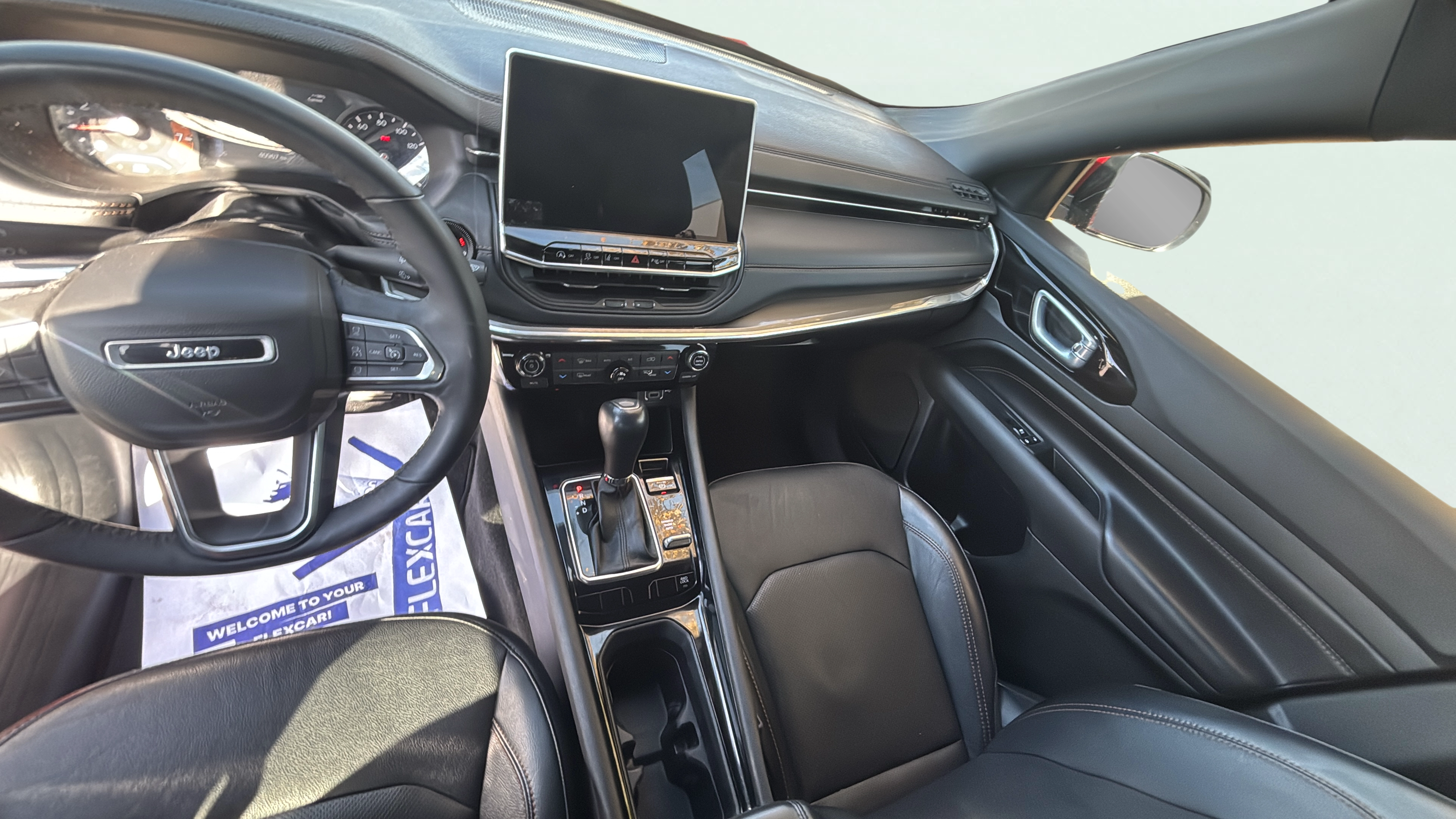 Vehicle interior 360 preview