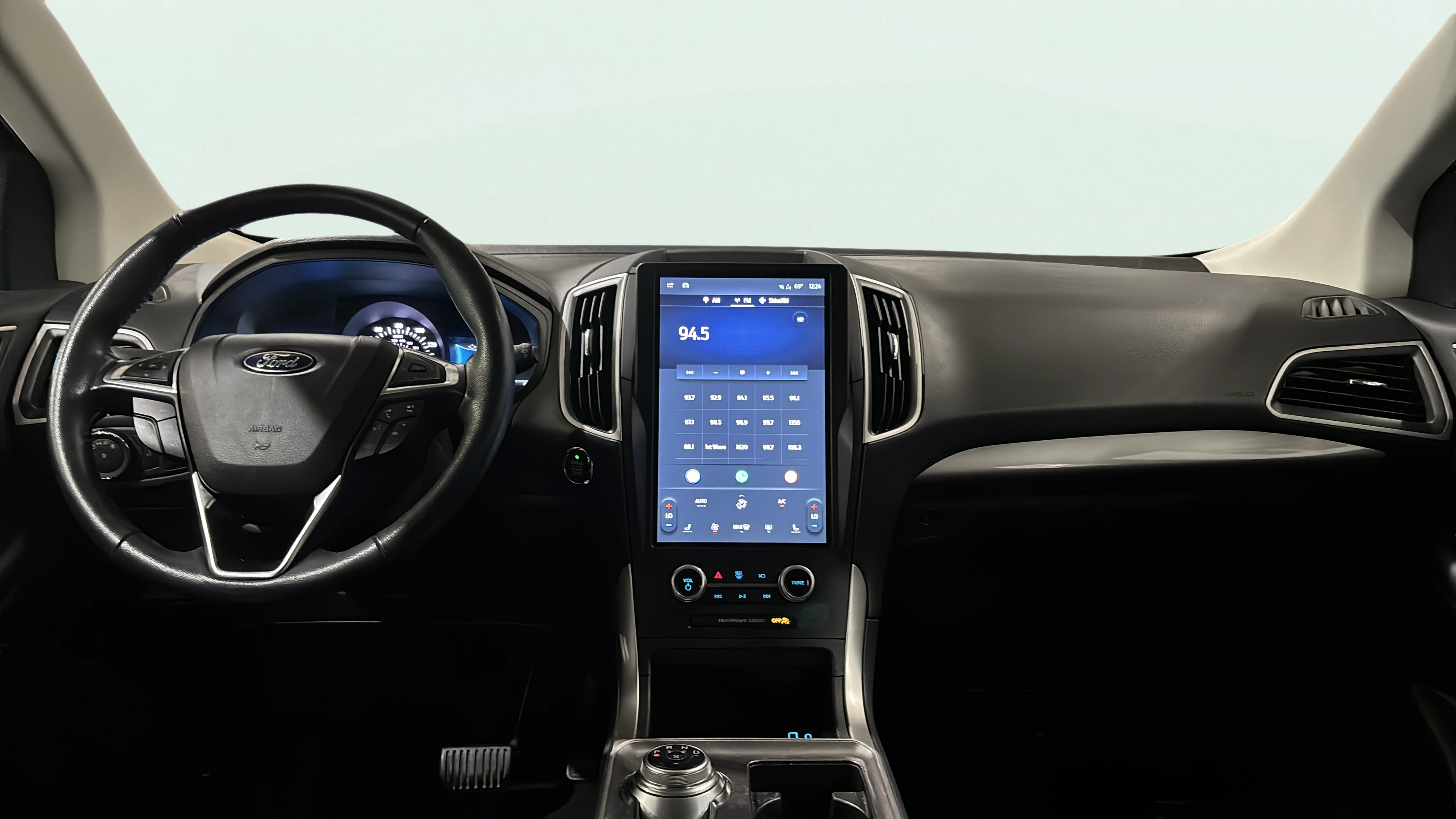 Vehicle interior 360 preview