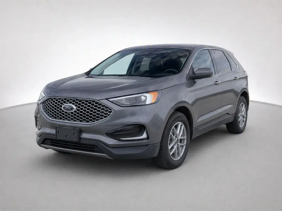 2023 Ford Edge — image 1 of 8