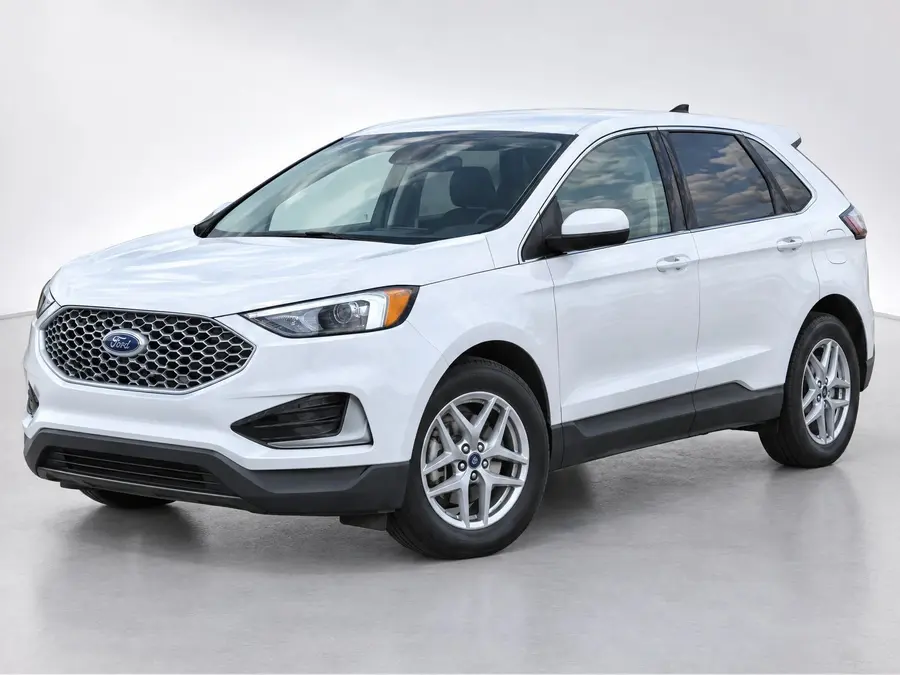 2023 Ford Edge — image 1 of 9