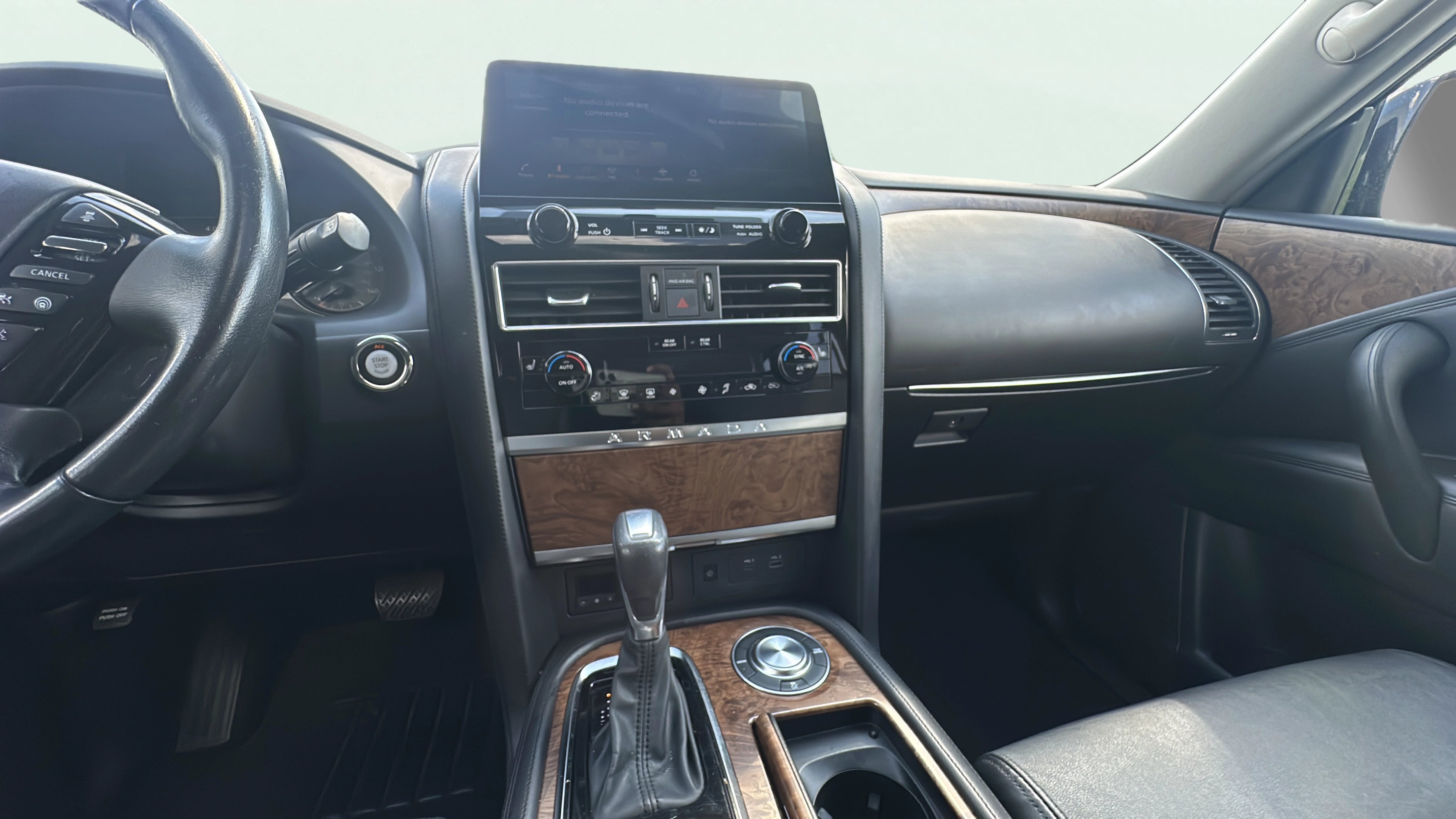 Vehicle interior 360 preview