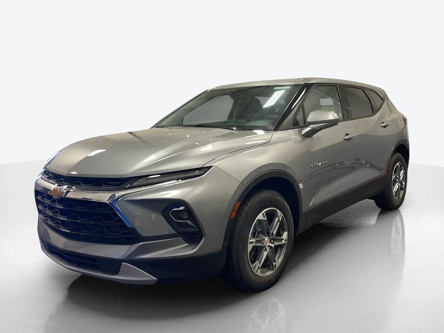 2023 Chevrolet Blazer — image 1 of 7