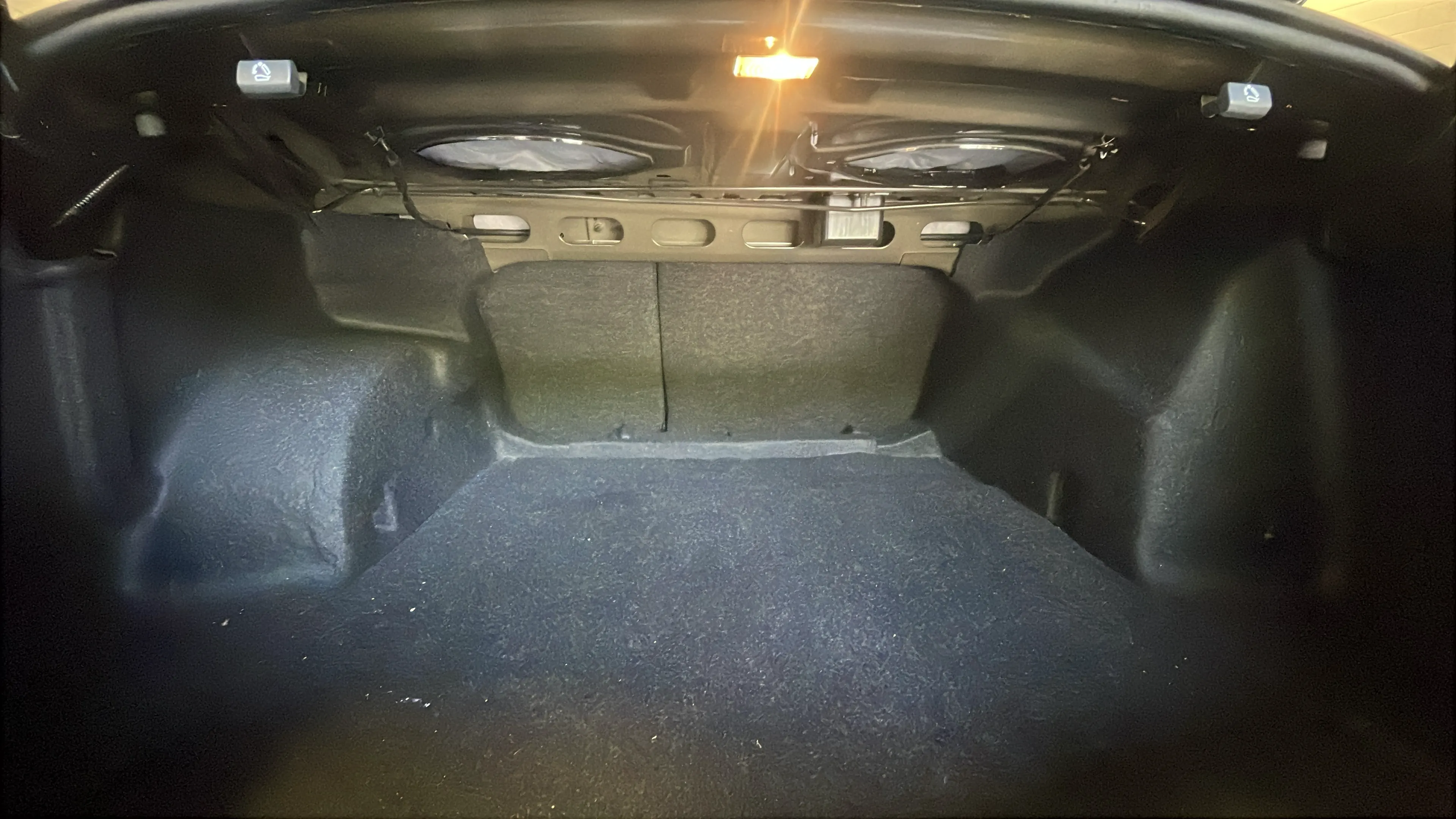 Vehicle interior 360 preview