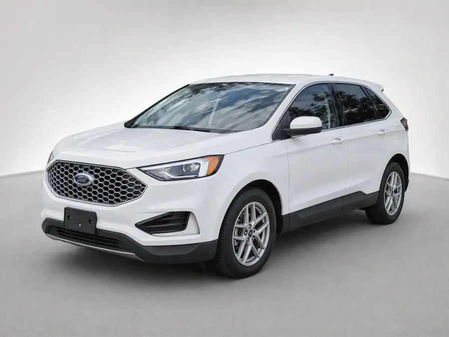 2023 Ford Edge — image 1 of 9