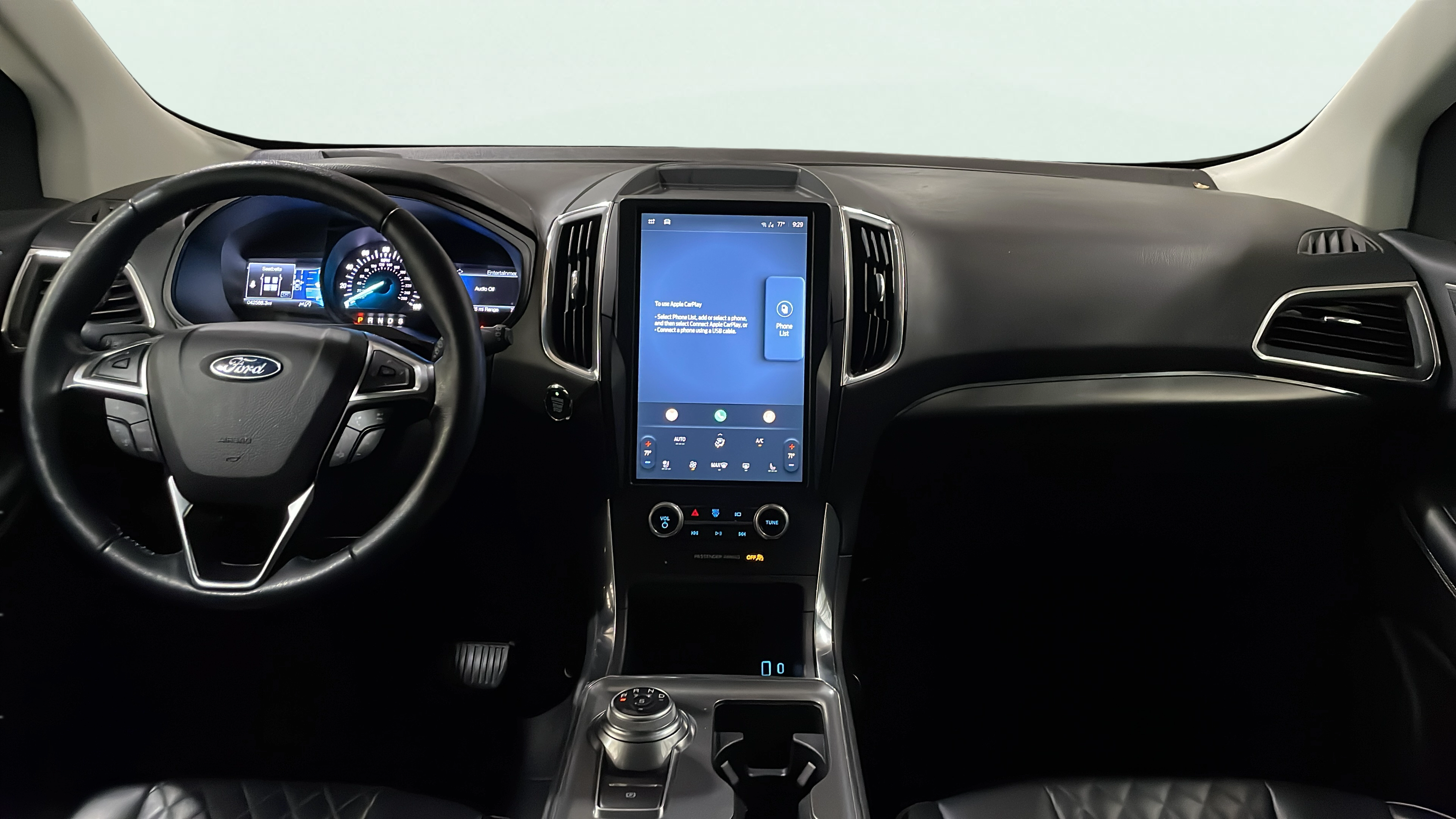 Vehicle interior 360 preview