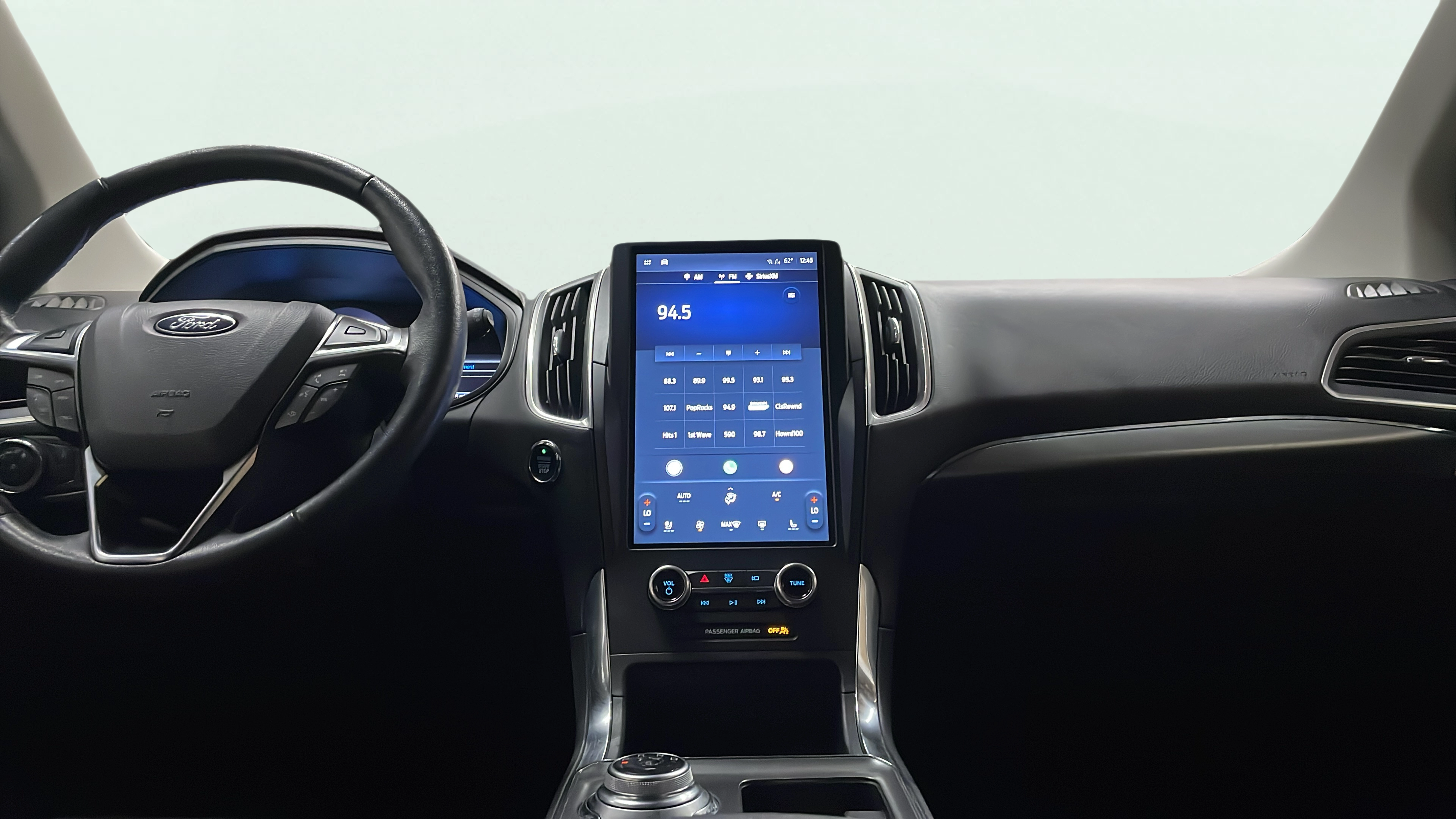 Vehicle interior 360 preview