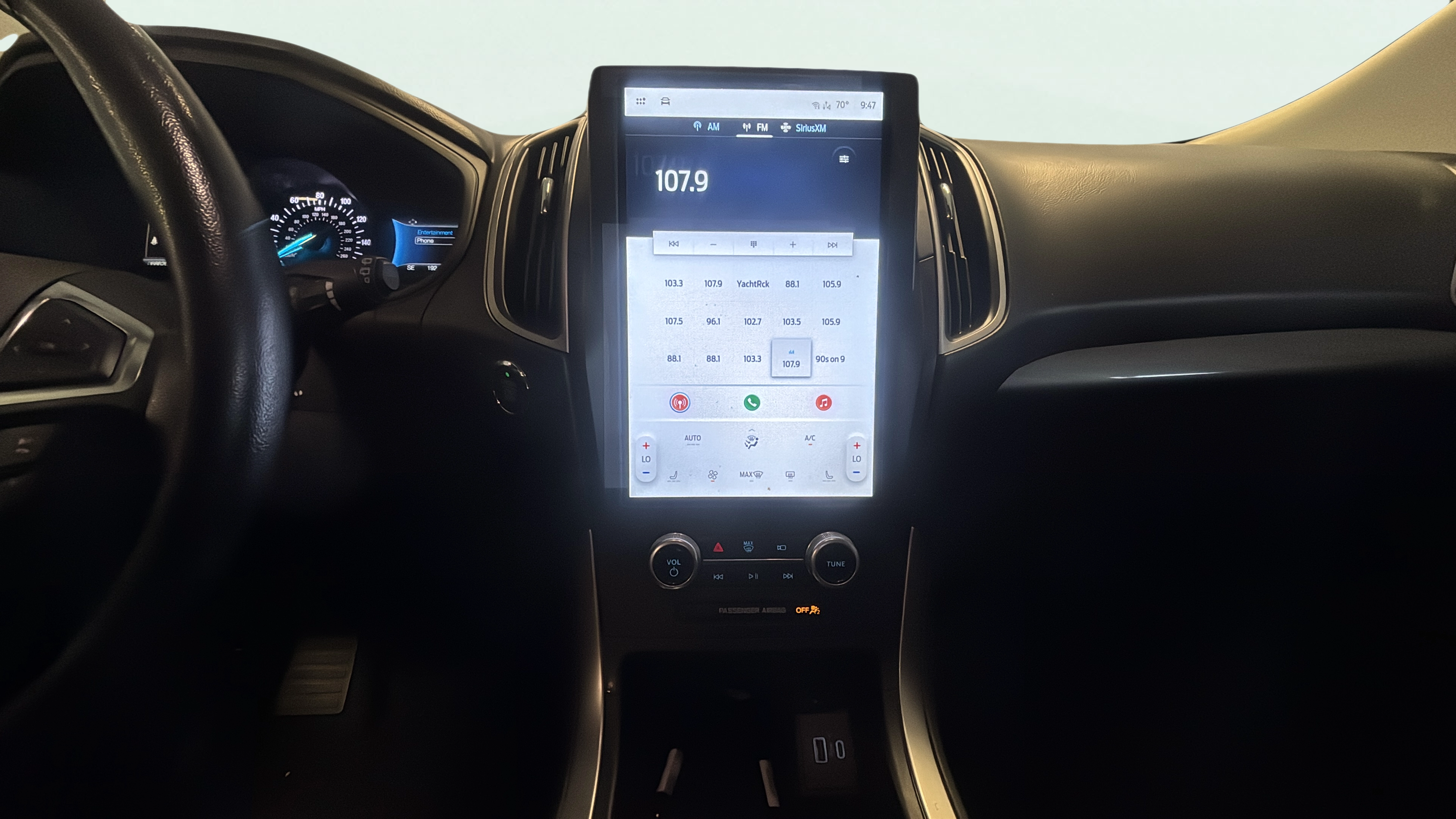Vehicle interior 360 preview