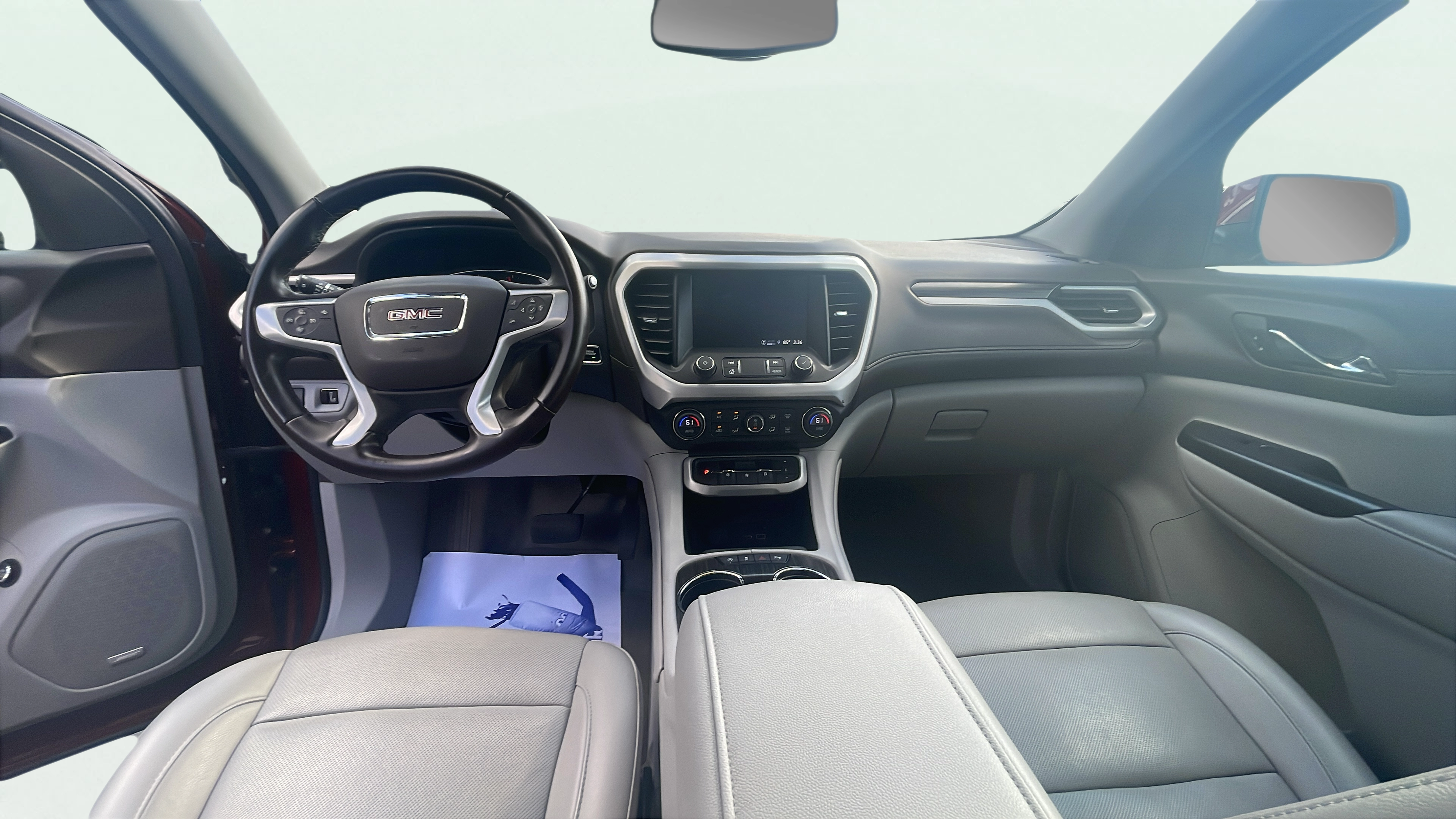 Vehicle interior 360 preview