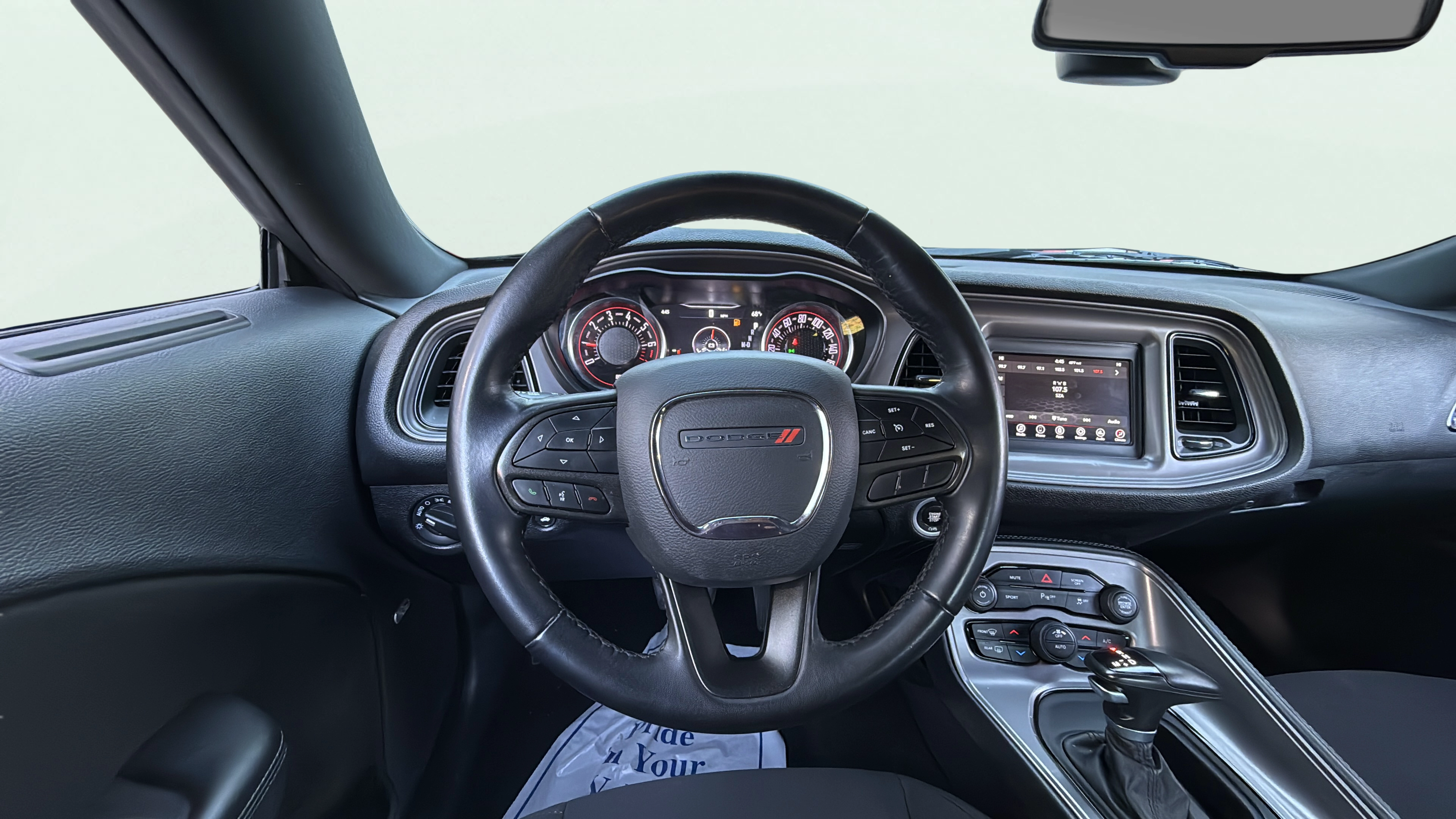 Vehicle interior 360 preview