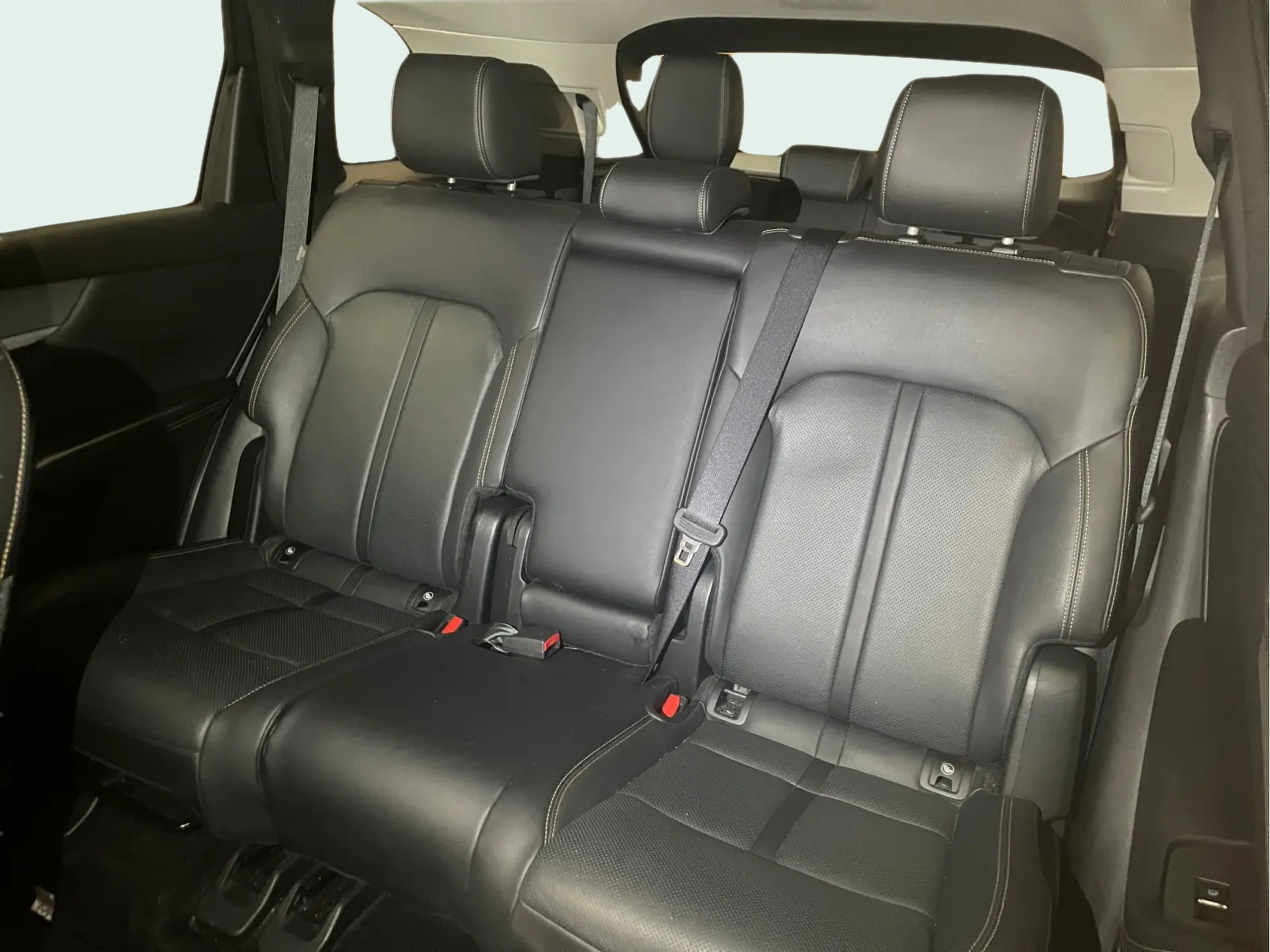 Vehicle interior 360 preview