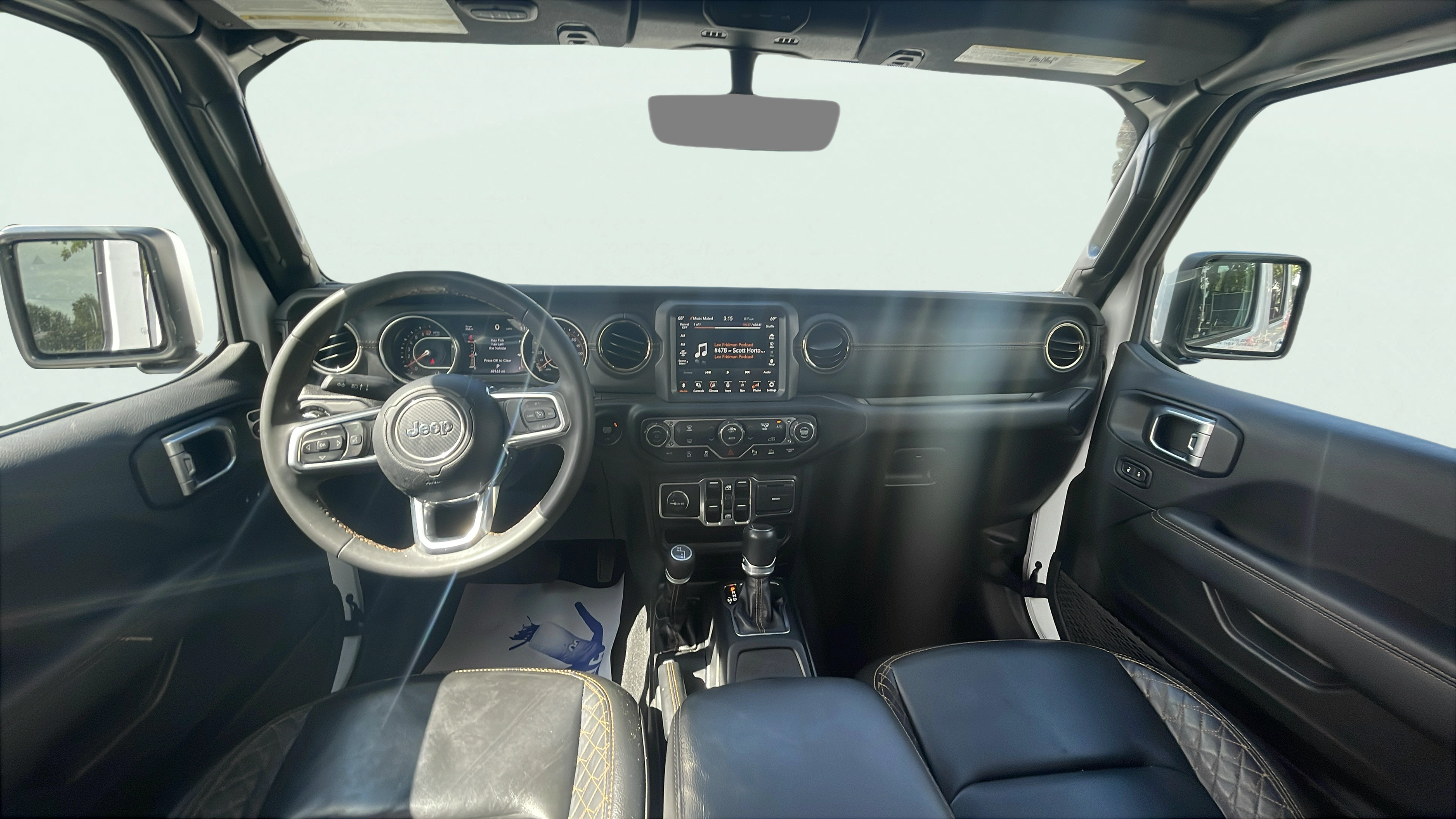 Vehicle interior 360 preview