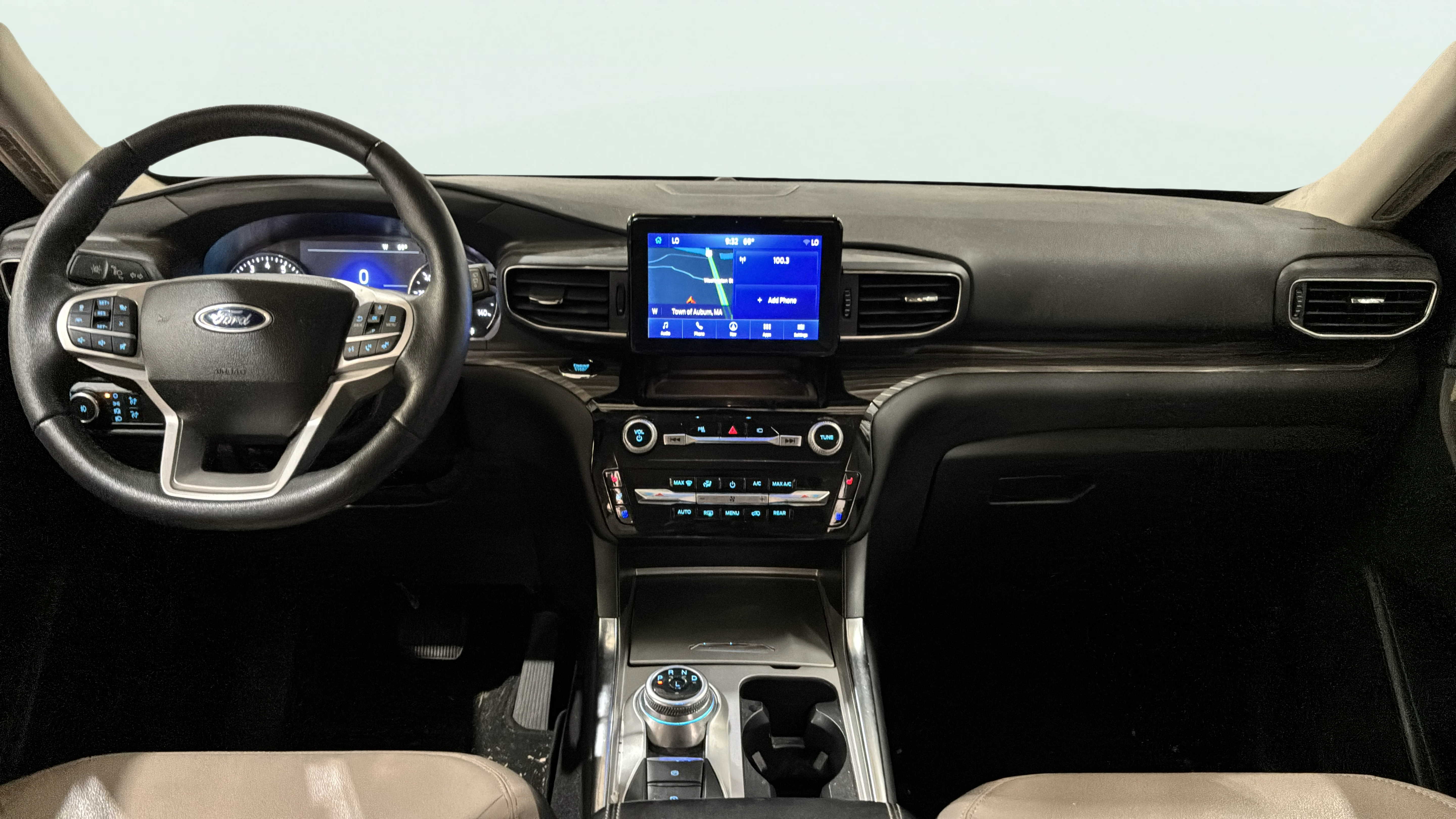 Vehicle interior 360 preview