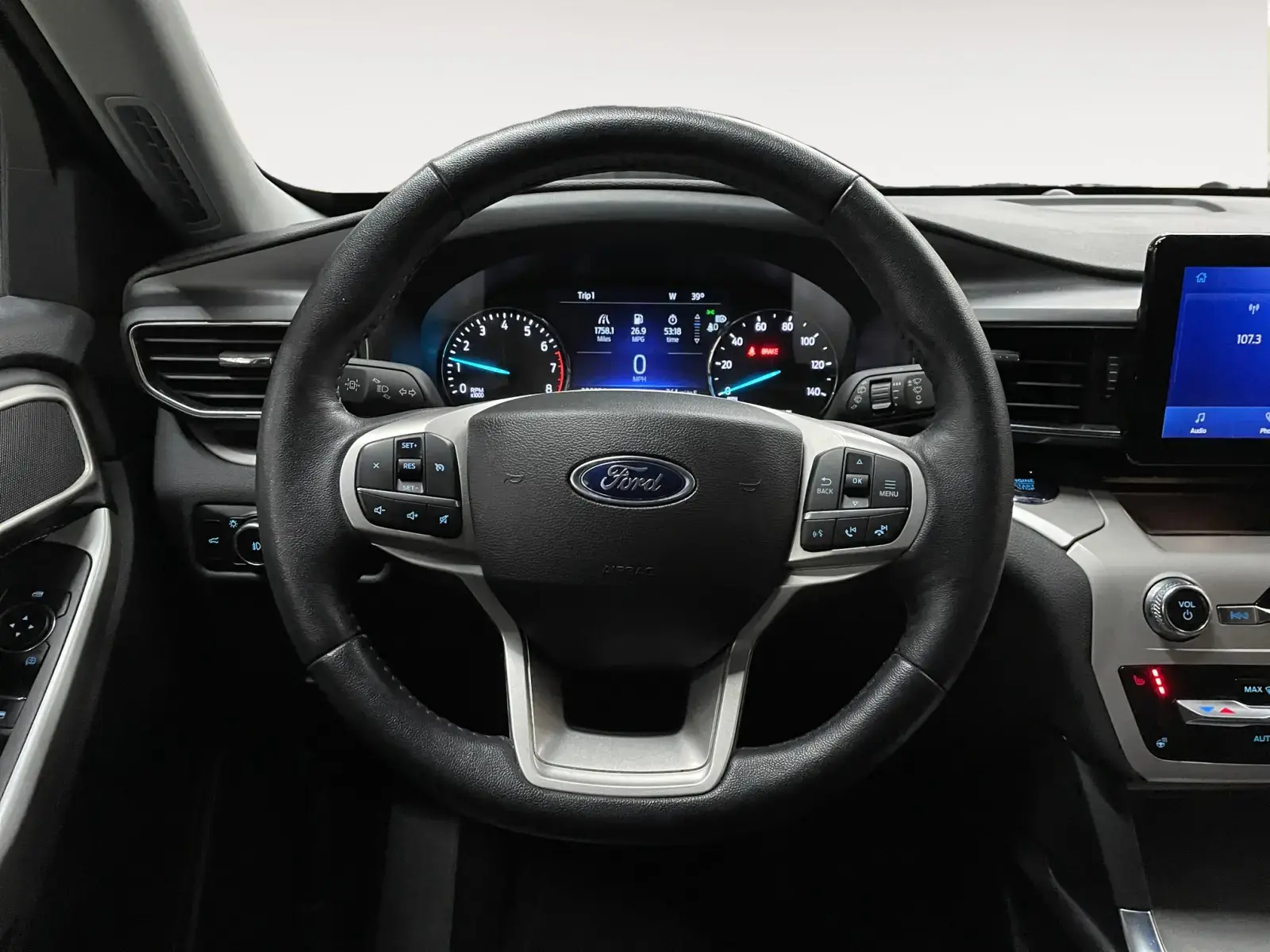 Vehicle interior 3
