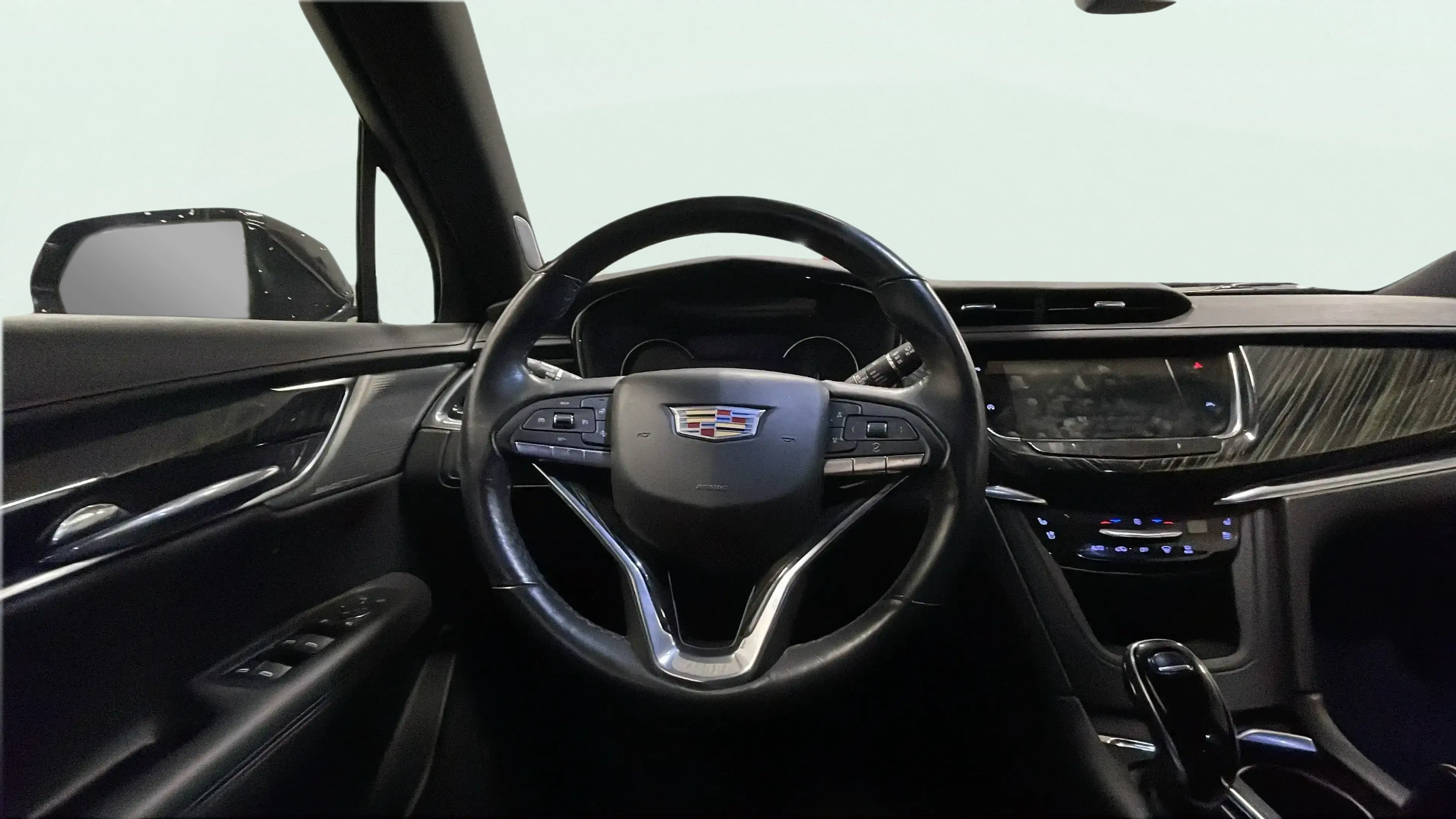 Vehicle interior 360 preview