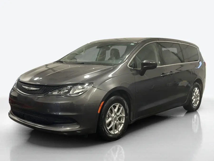2023 Chrysler Voyager