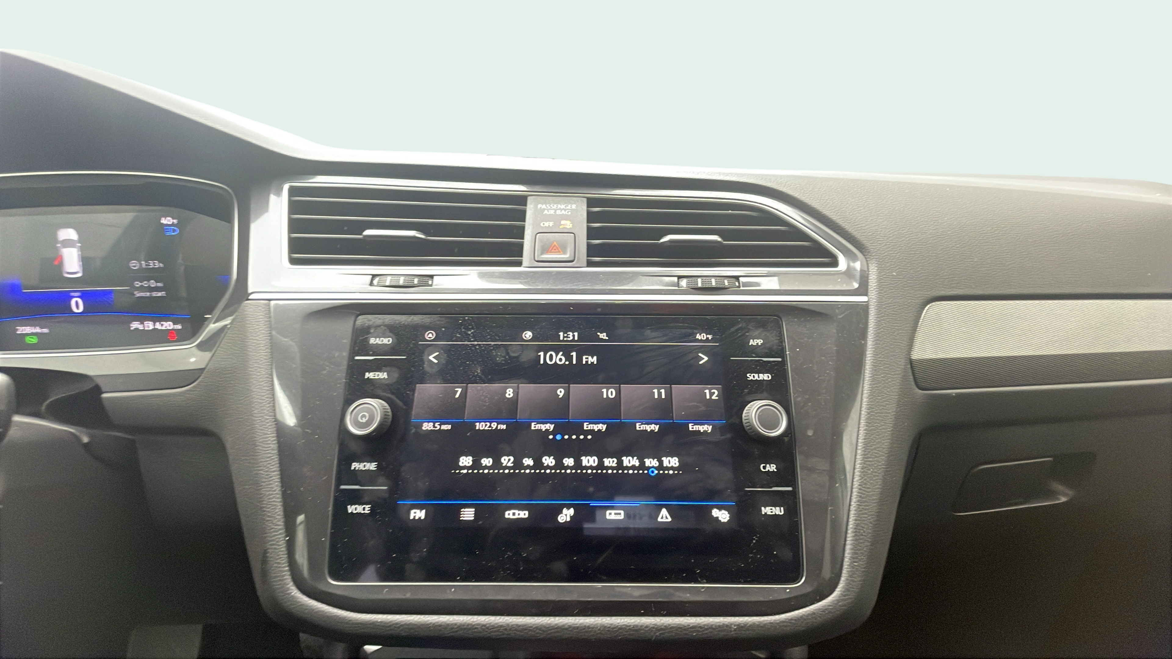 Vehicle interior 360 preview