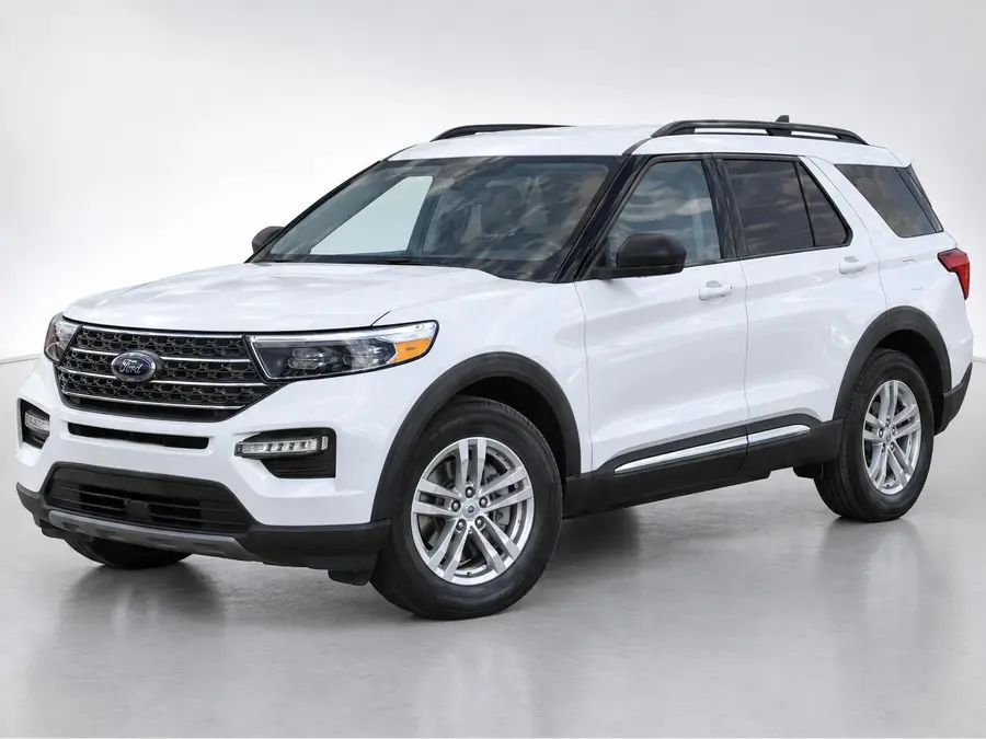 2024 Ford Explorer — image 1 of 9