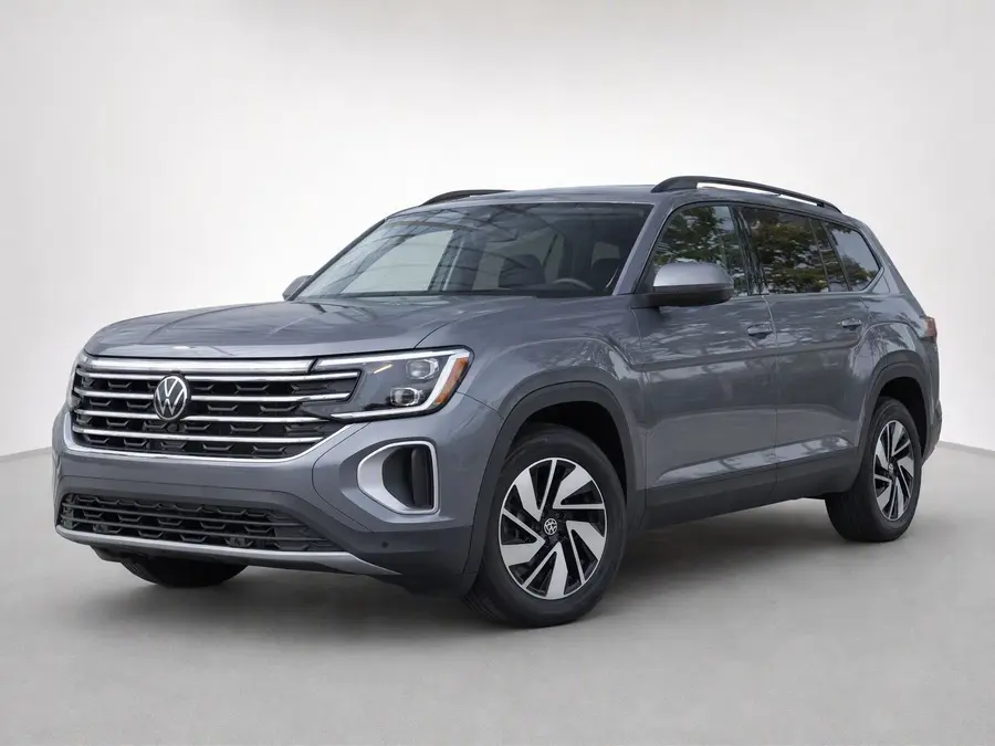 2024 Volkswagen Atlas — image 1 of 9