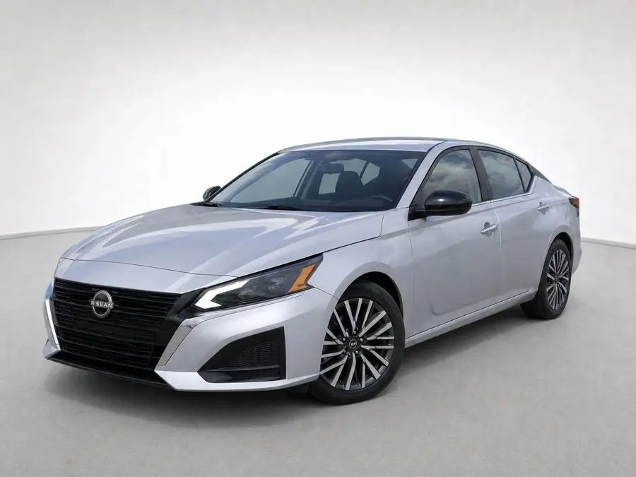 2024 Nissan Altima — image 1 of 9