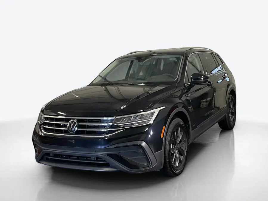 2024 Volkswagen Tiguan — image 1 of 7