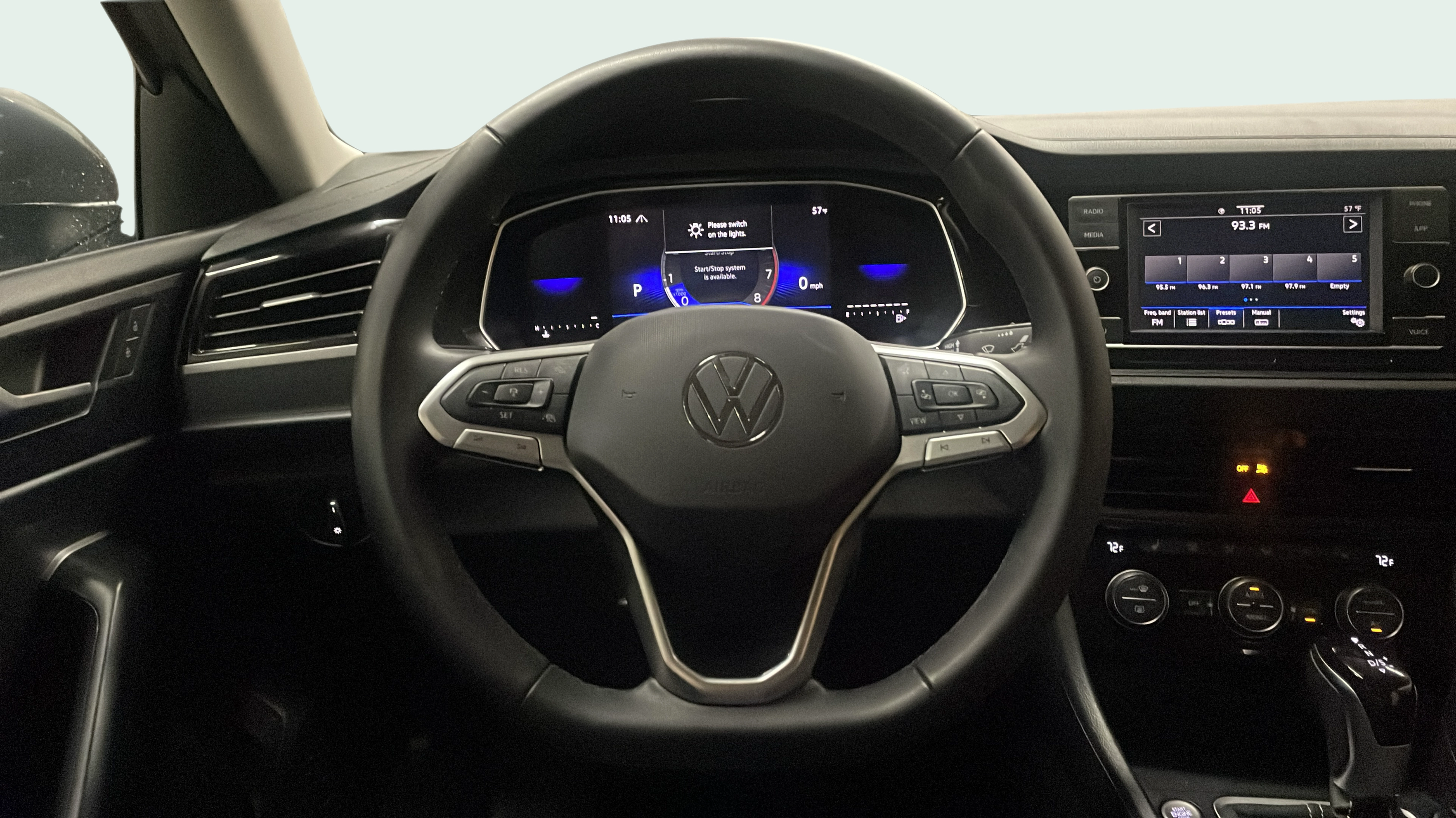 Vehicle interior 360 preview