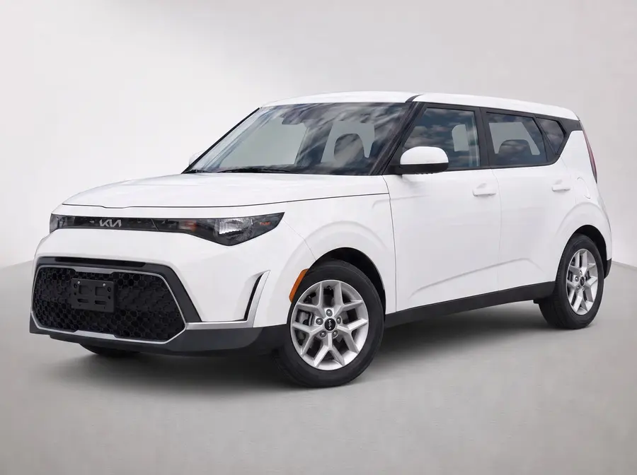 2024 Kia Soul — image 1 of 9