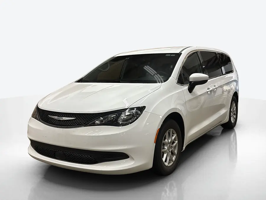 2023 Chrysler Voyager